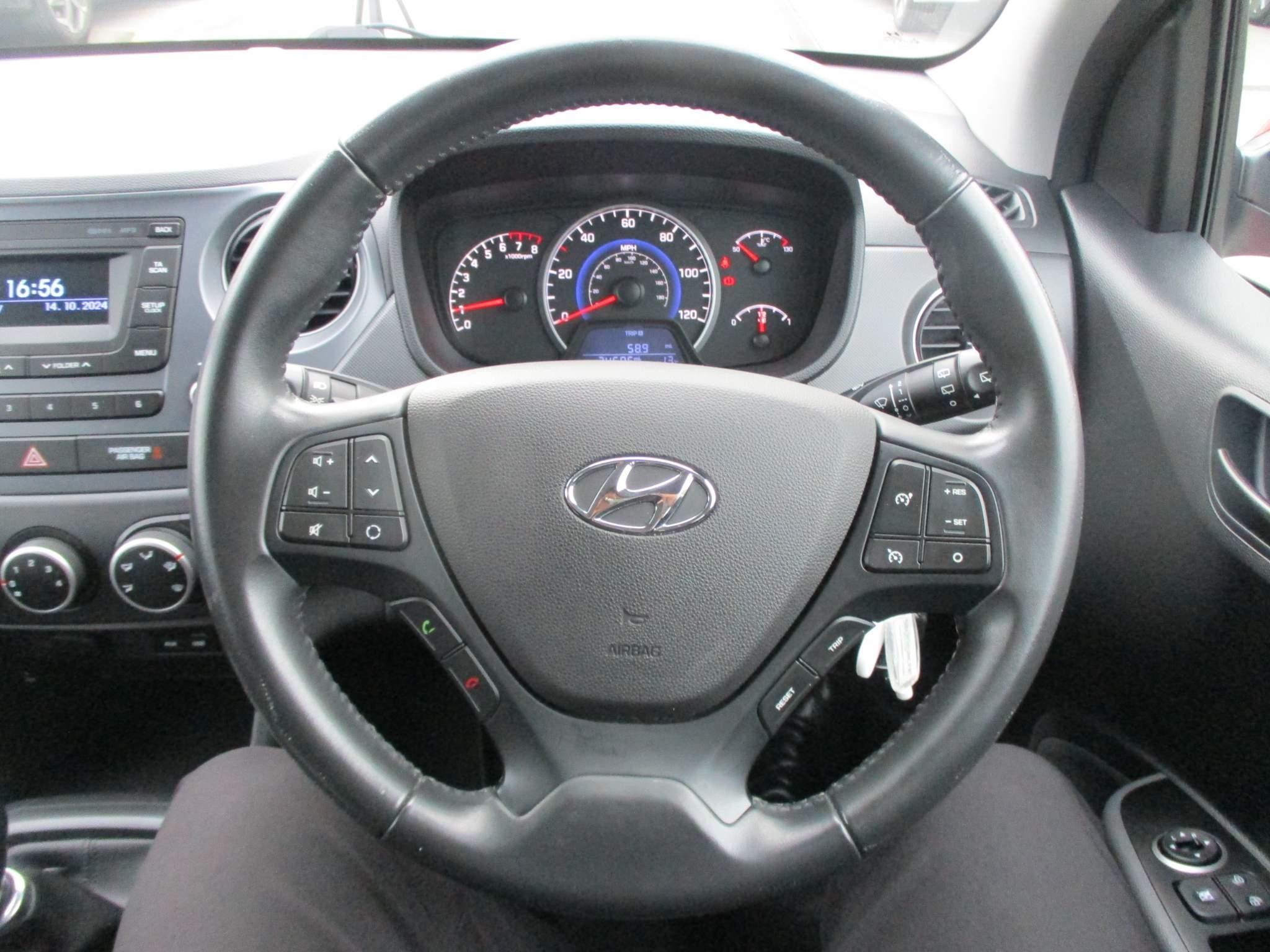 Hyundai i10 Image 16