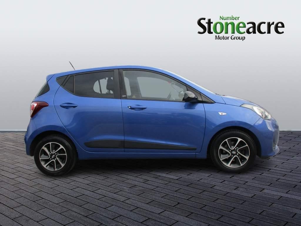 Hyundai i10 Image 2