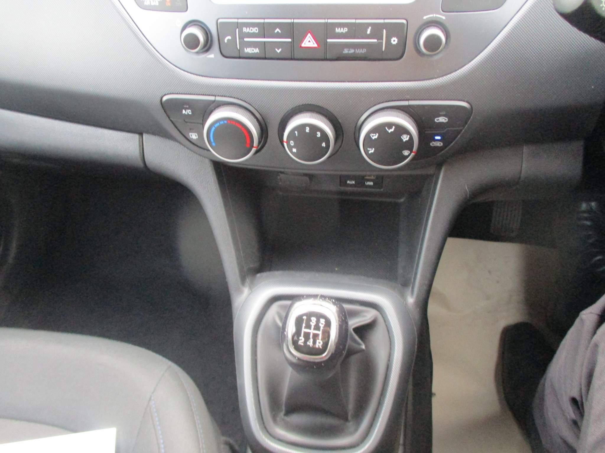 Hyundai i10 Image 20