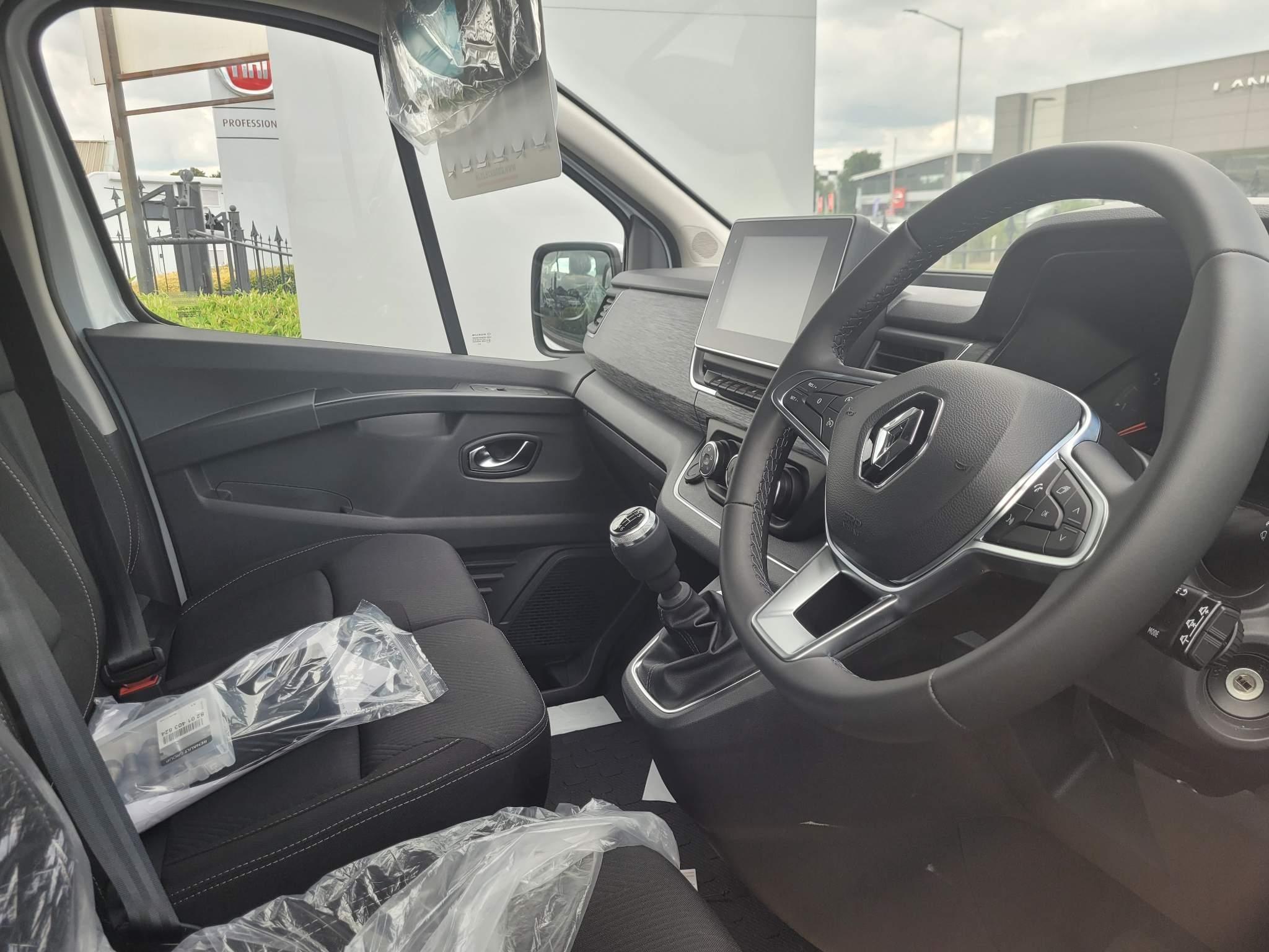 Renault Trafic Image 4