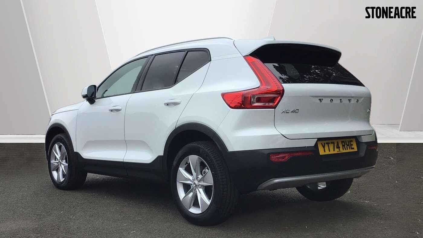 Volvo XC40 Image 2