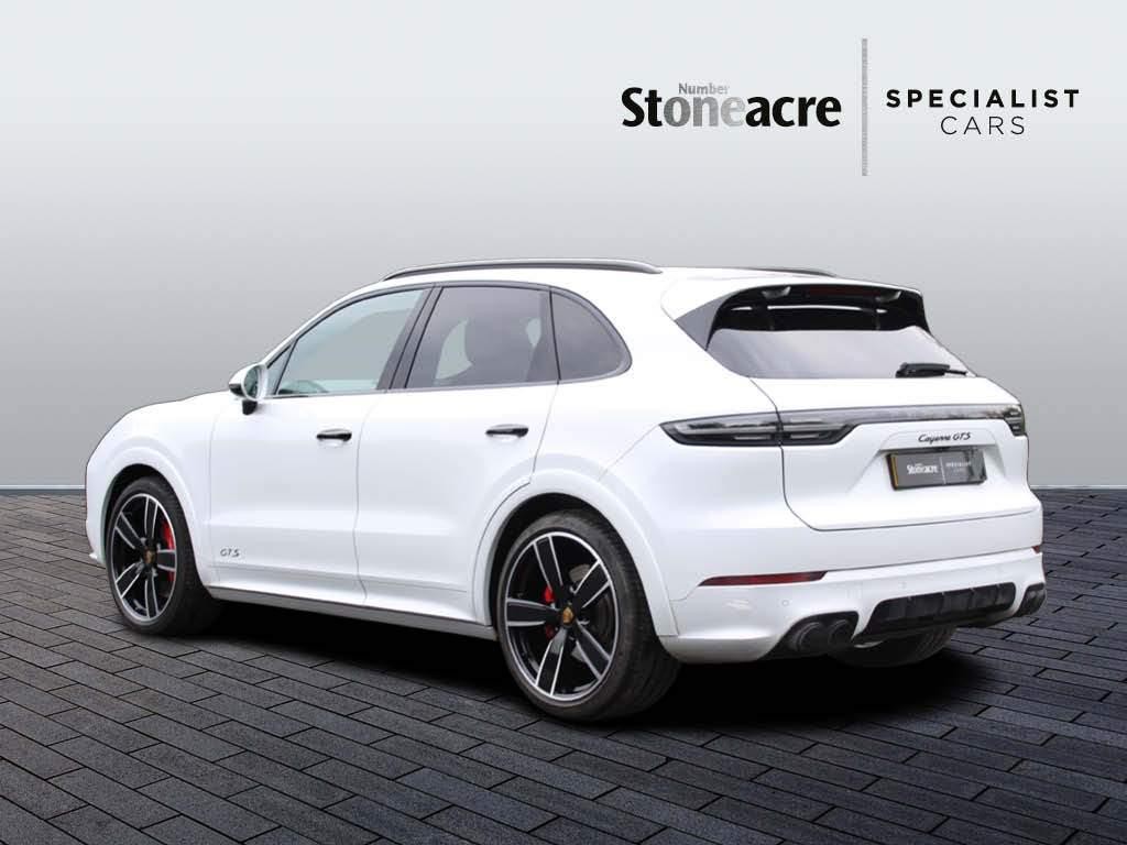 Porsche Cayenne Image 5