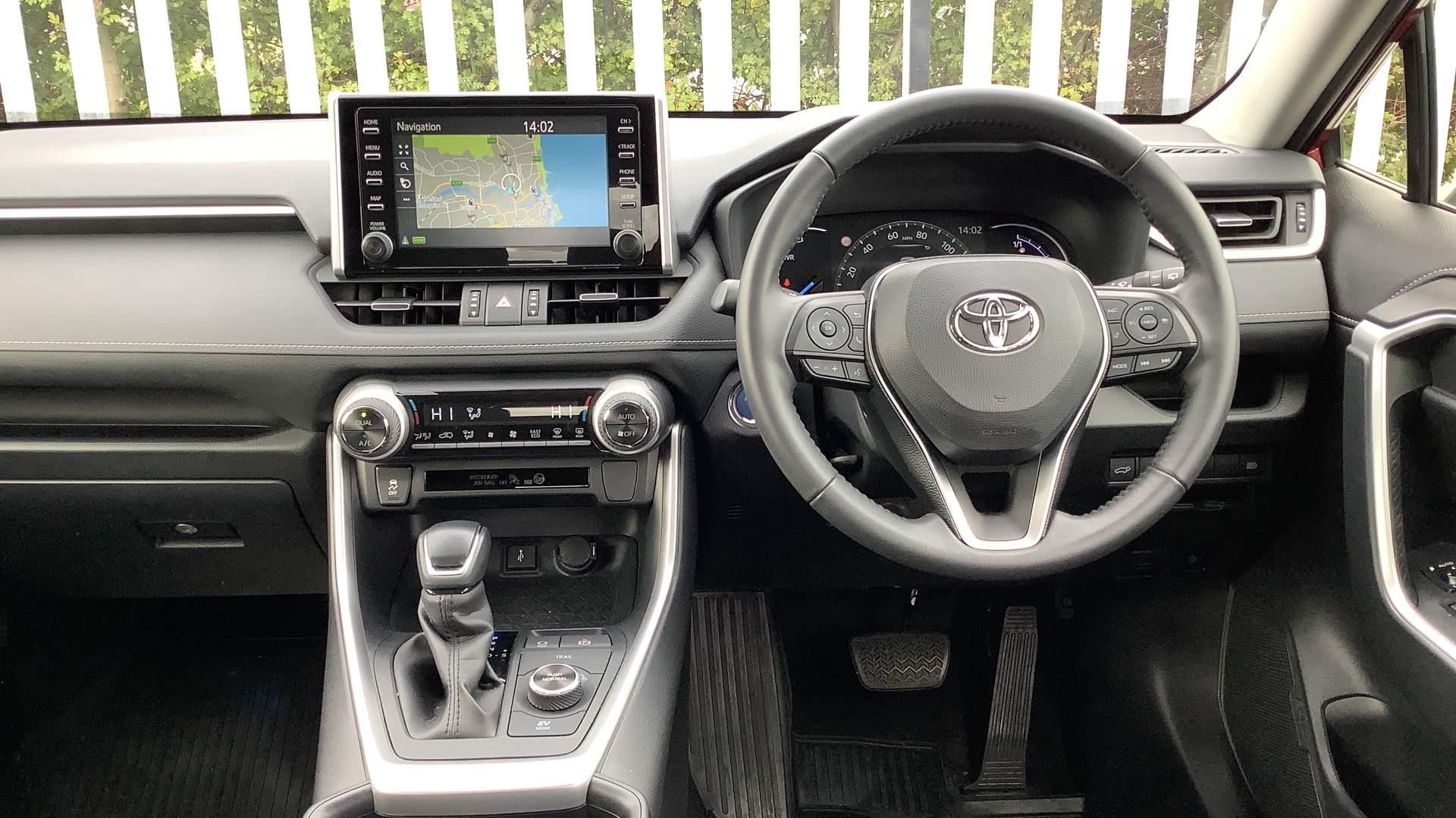 Toyota RAV4 Image 9