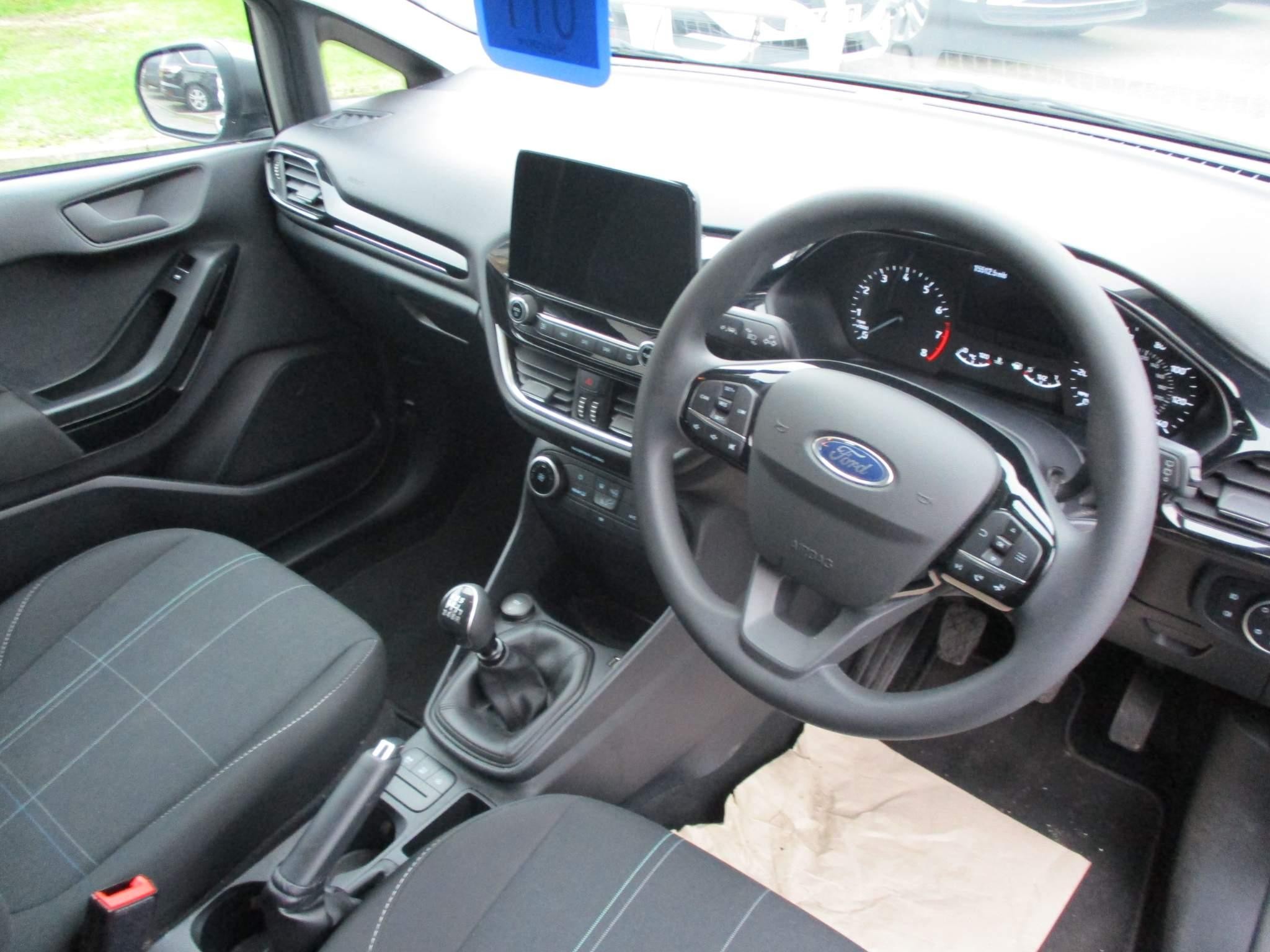 Ford Fiesta Image 13