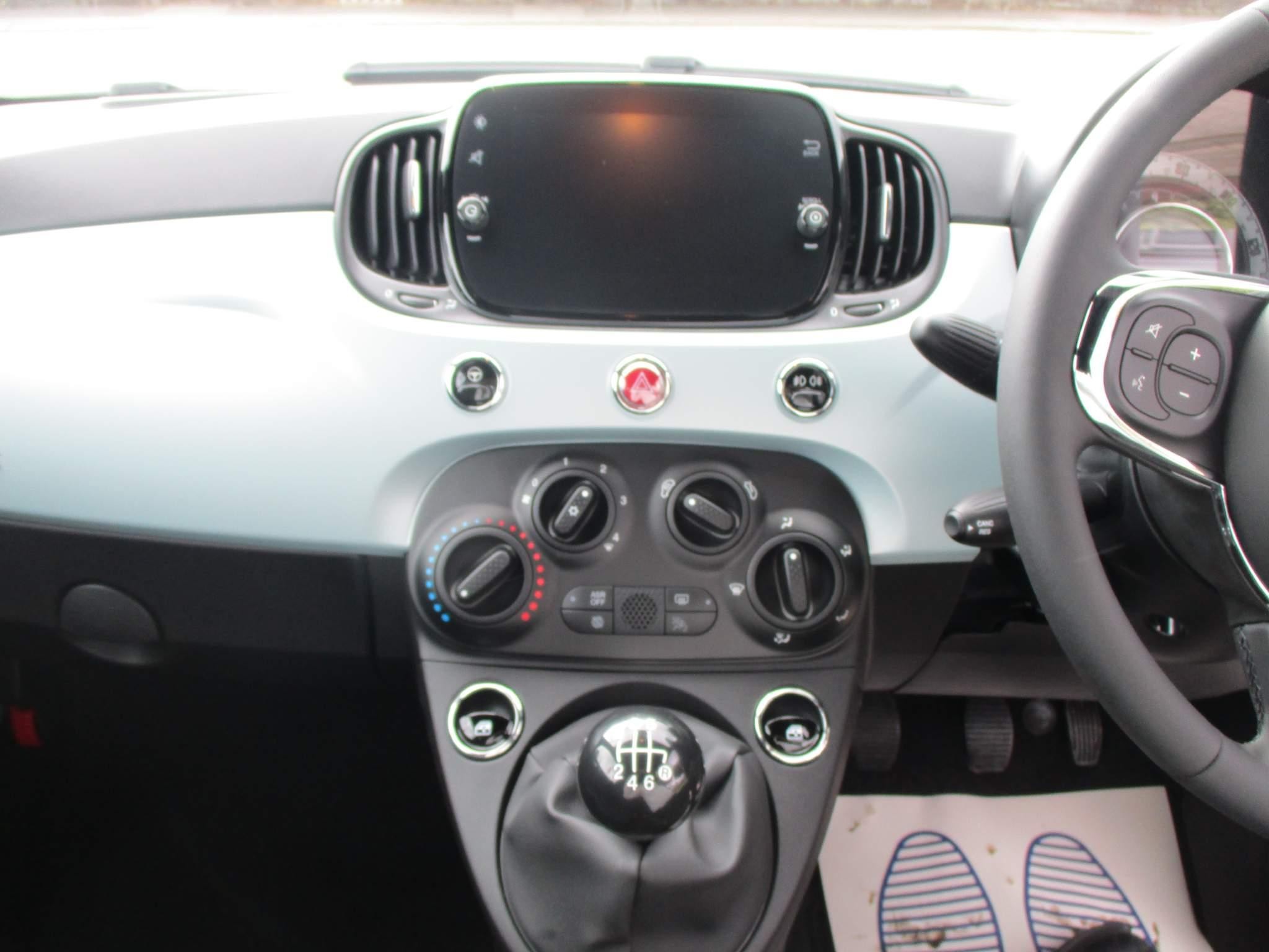 Fiat 500c Hybrid Image 14