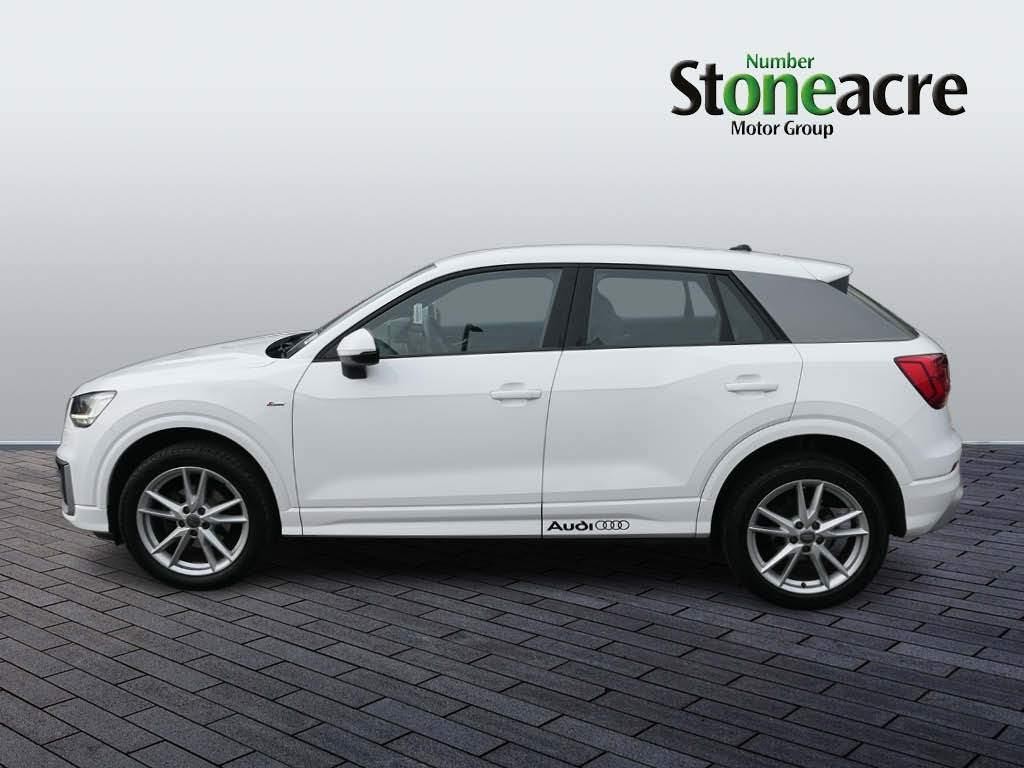 Audi Q2 Image 6