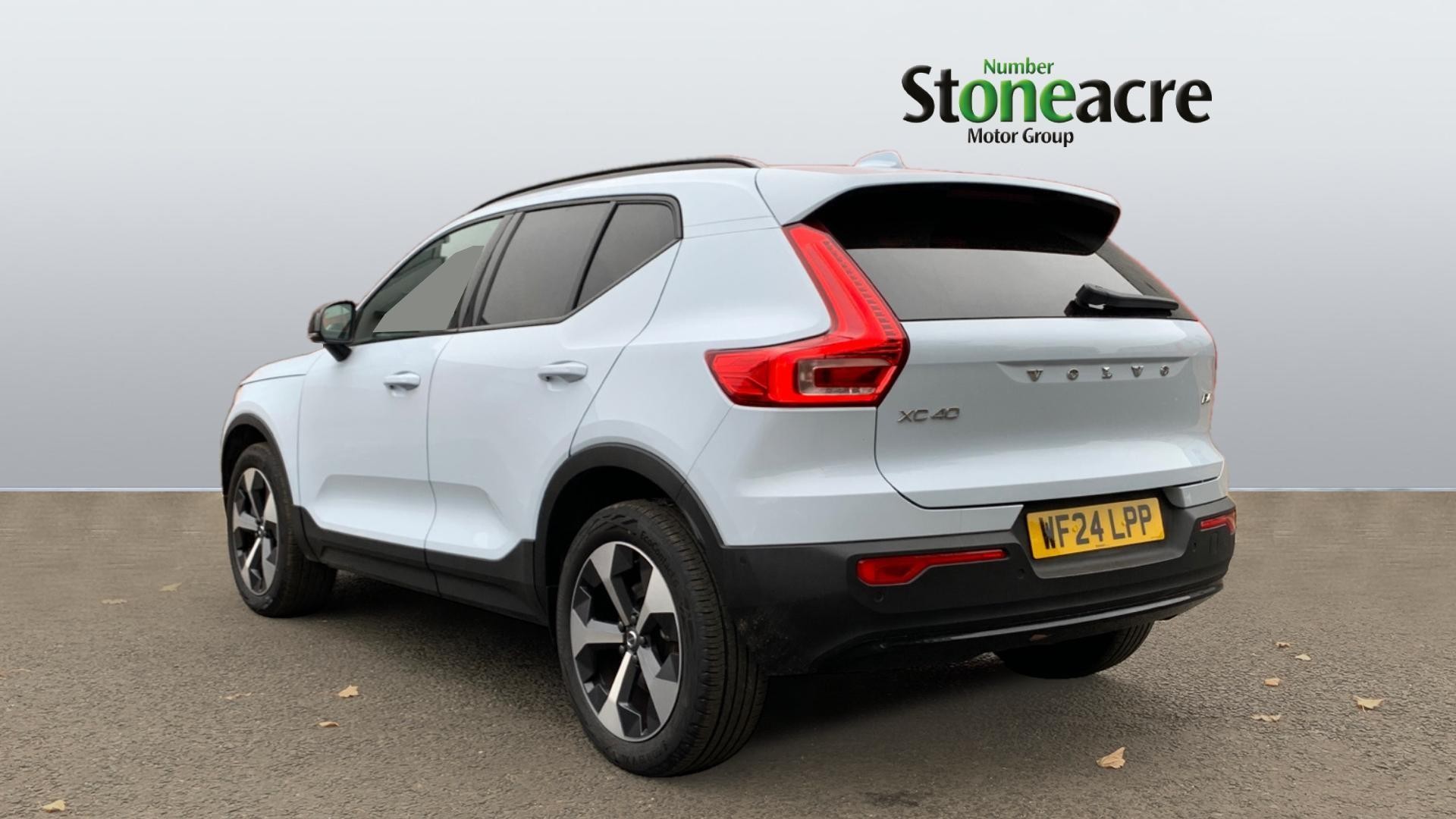 Volvo XC40 Image 2