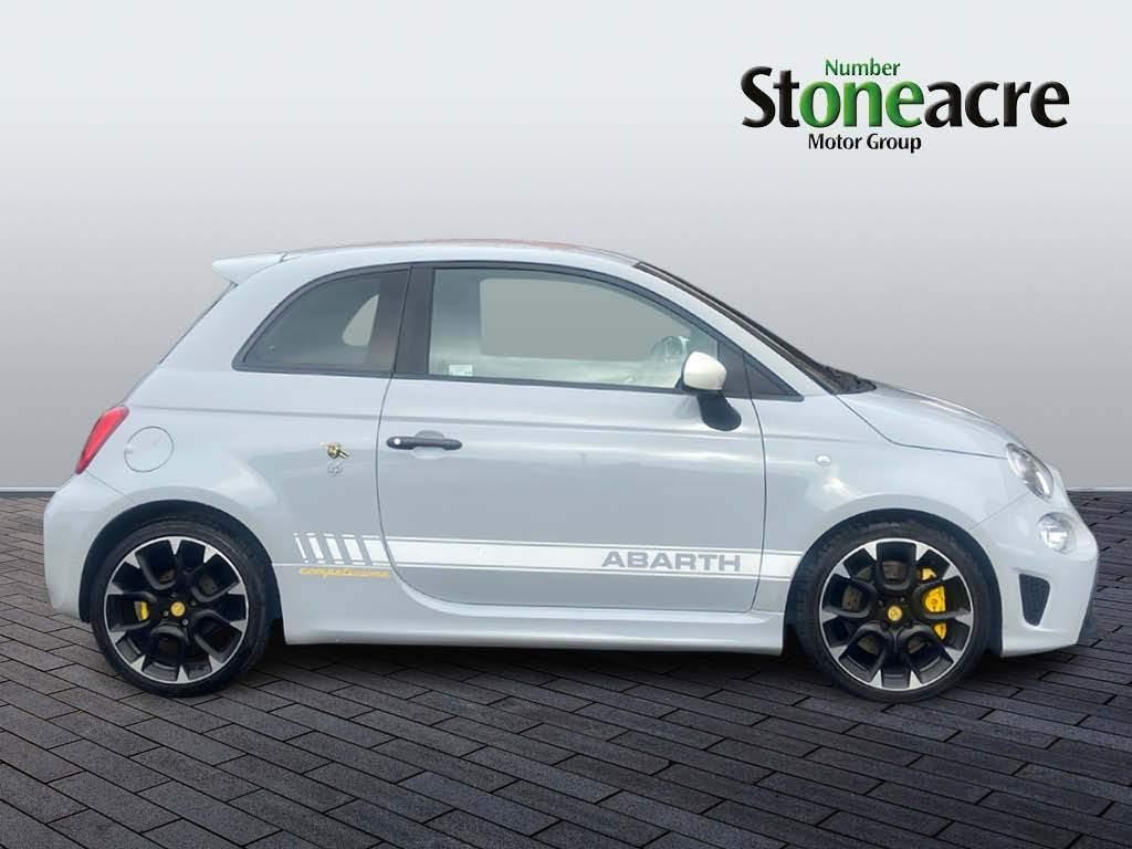 Abarth 595 Image 2