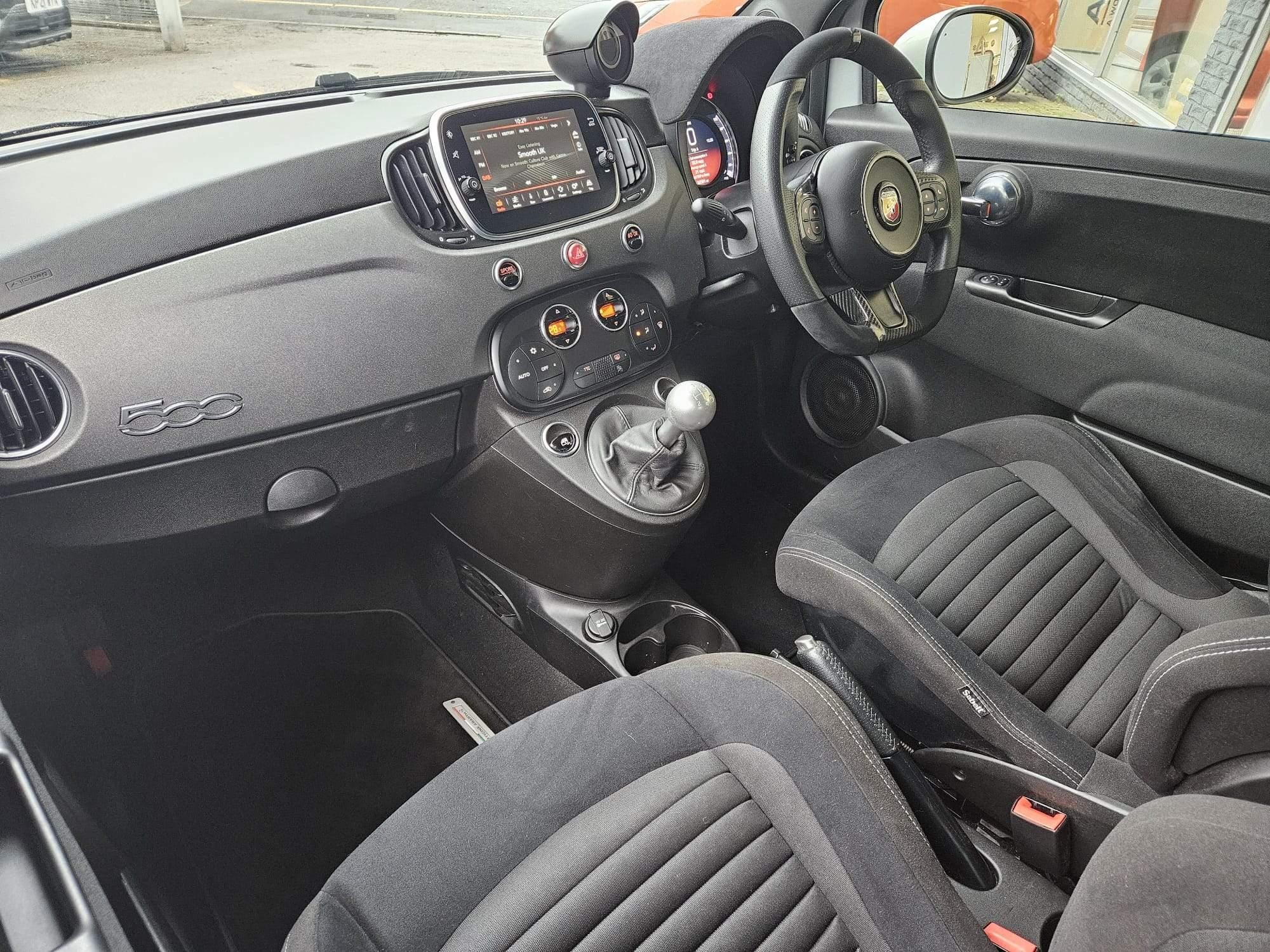 Abarth 595 Image 15