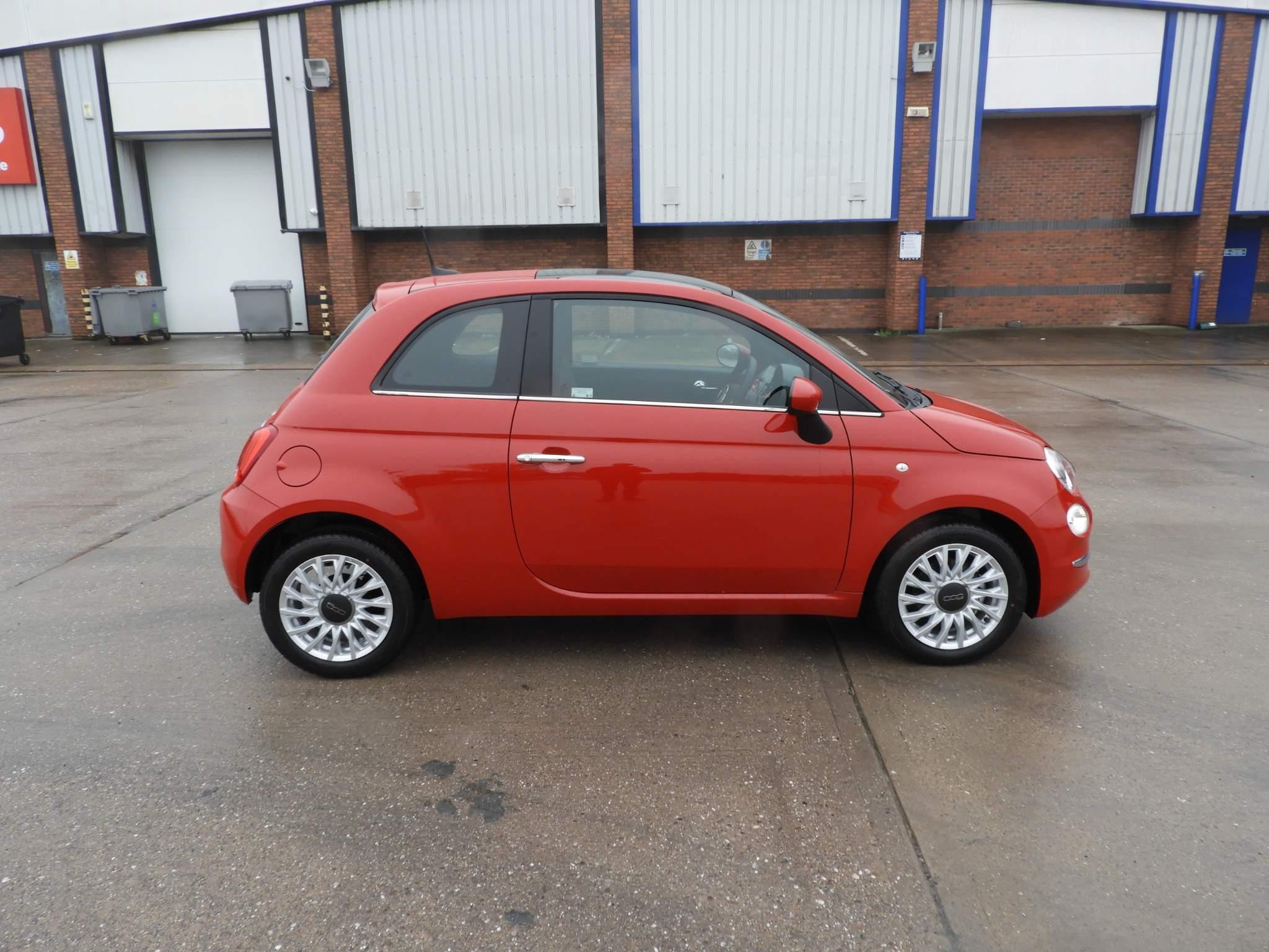 Fiat 500 Hybrid Image 2