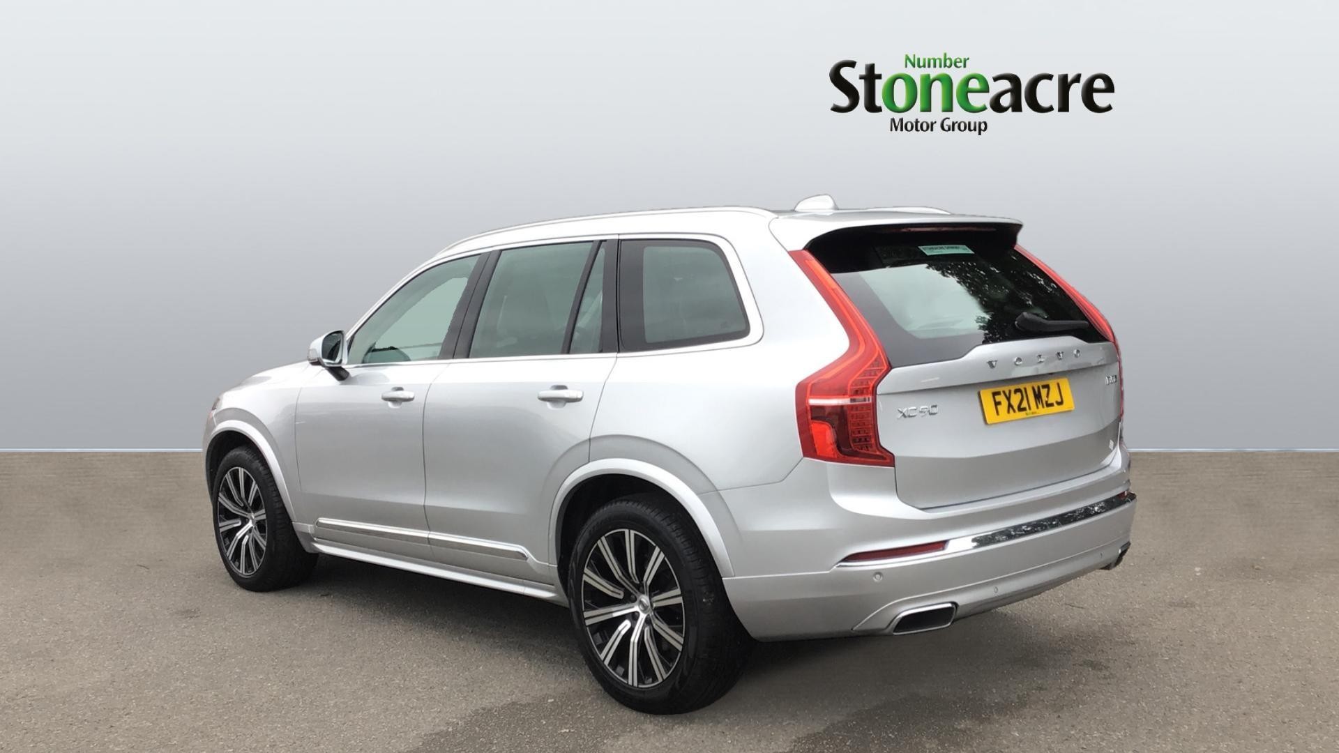 Volvo XC90 Image 2