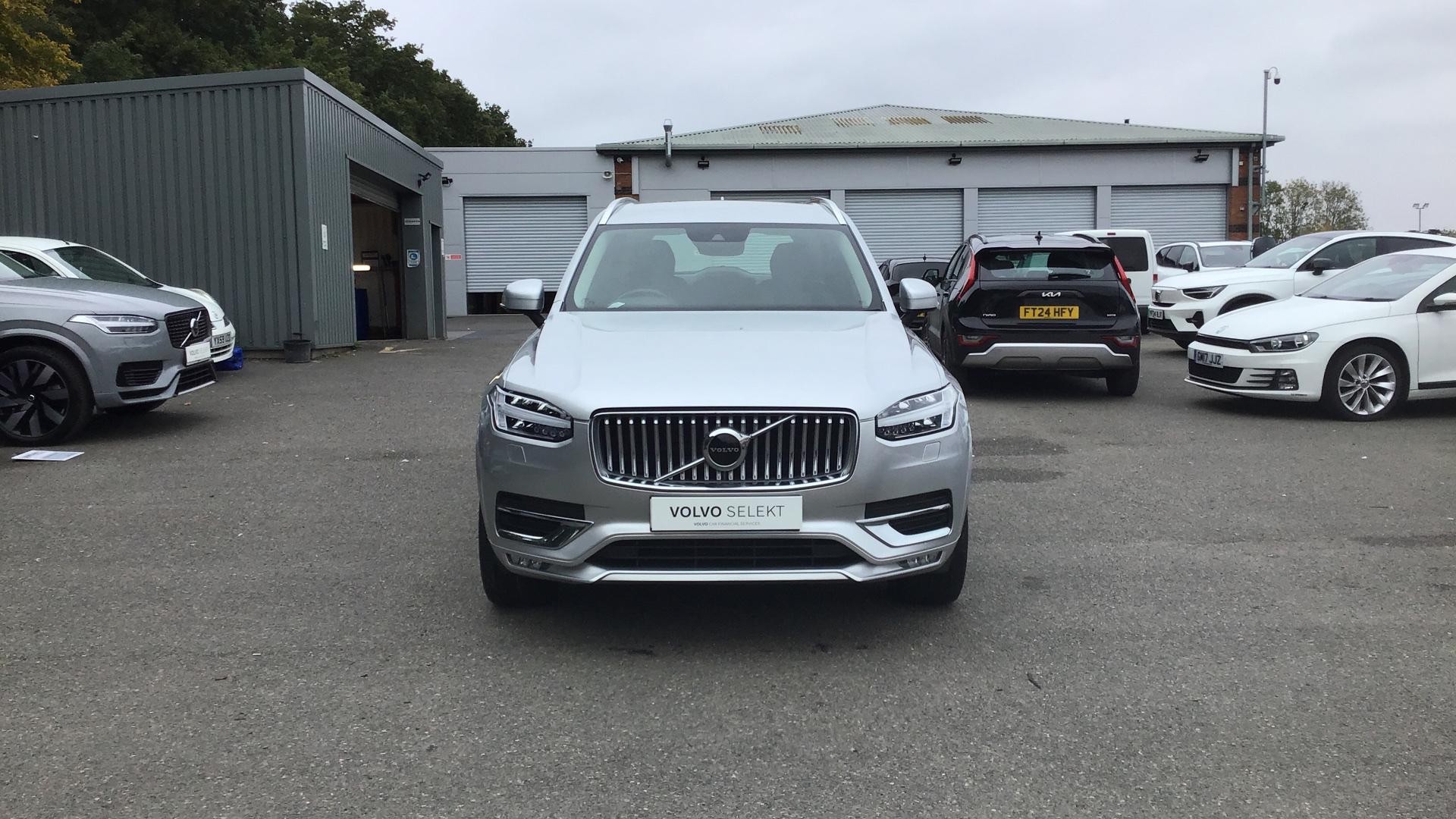 Volvo XC90 Image 12