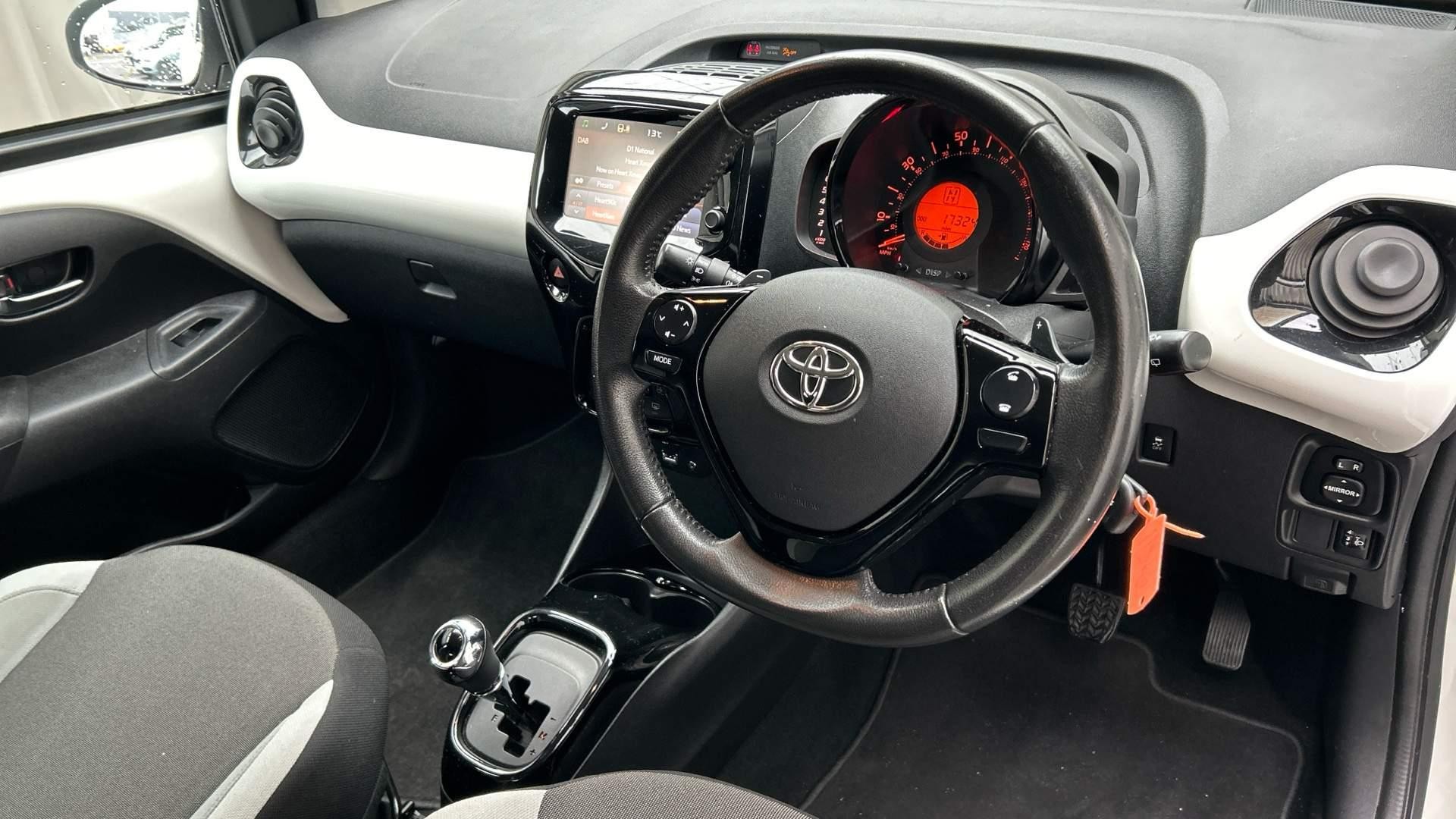 Toyota Aygo Image 12