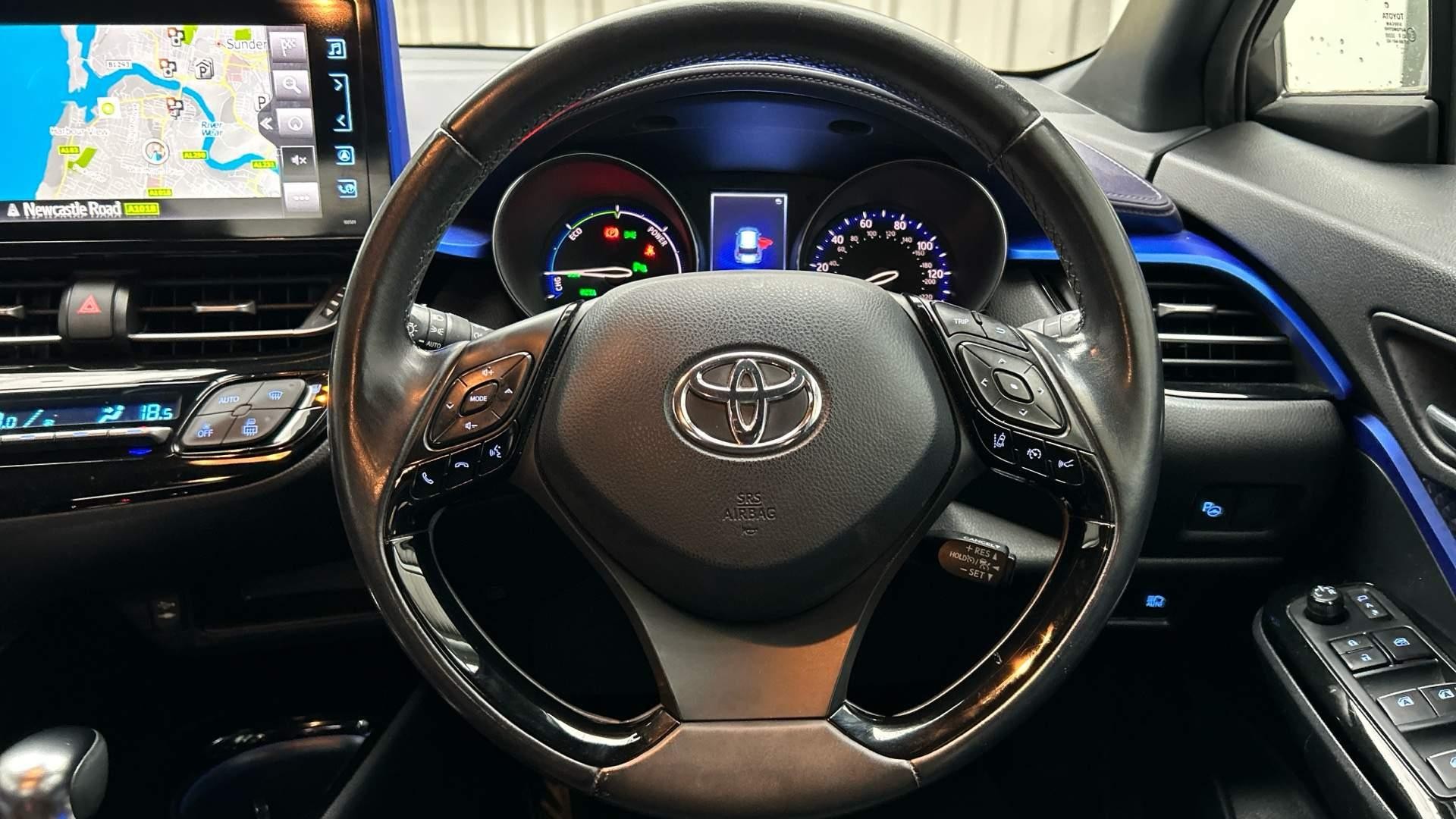 Toyota C-HR Image 12