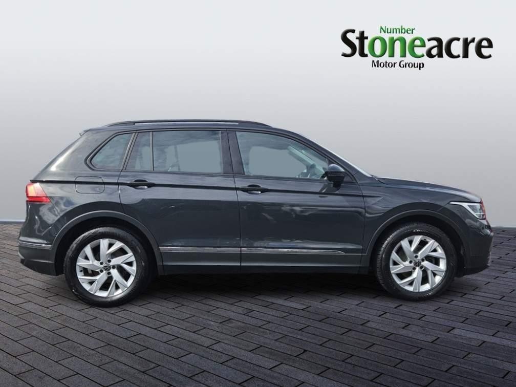 Volkswagen Tiguan Image 2