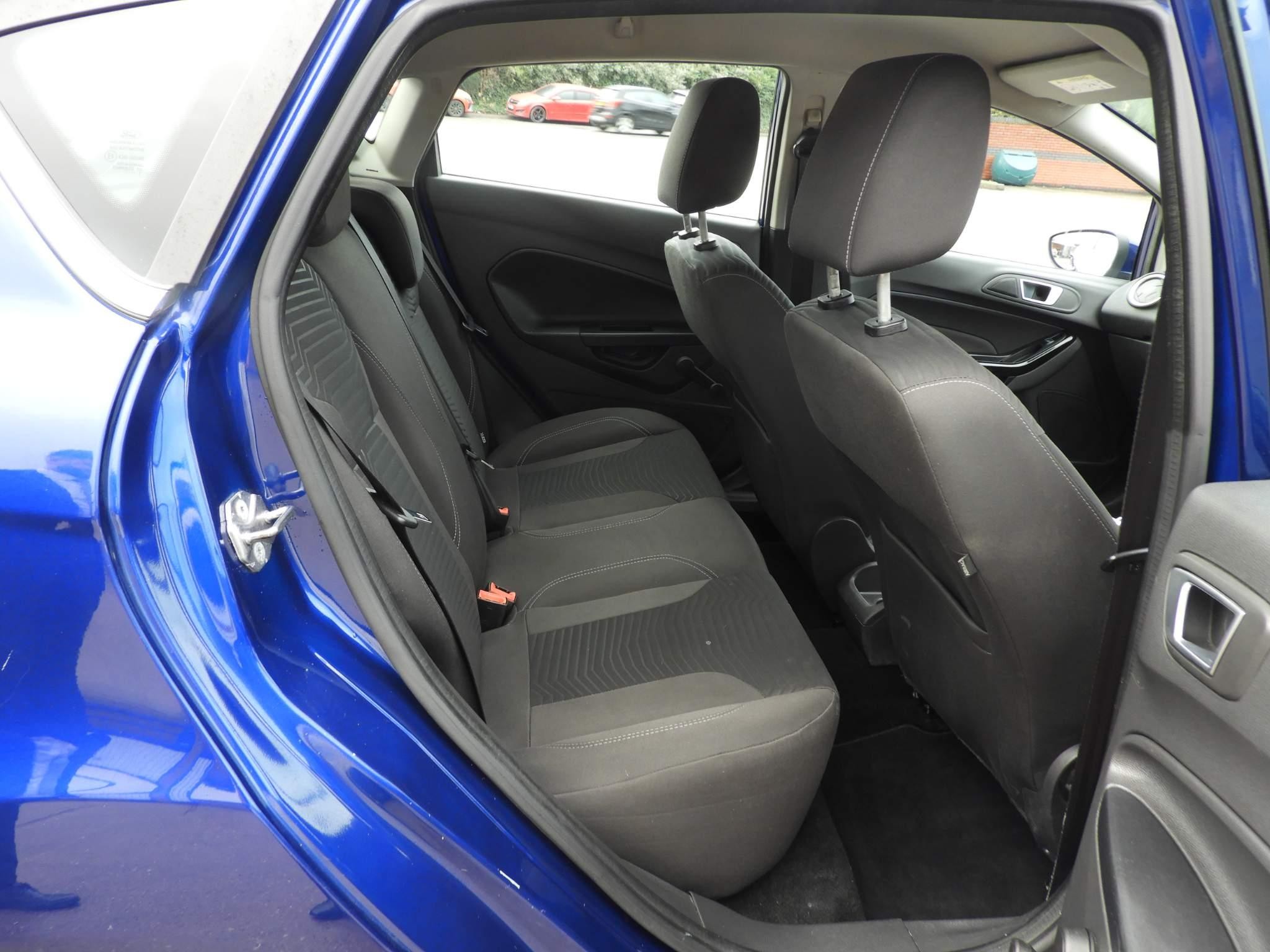 Ford Fiesta Image 17