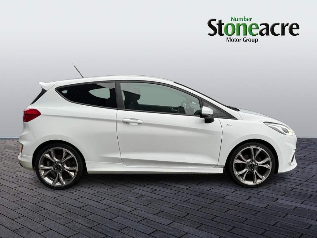 Ford Fiesta Image 2