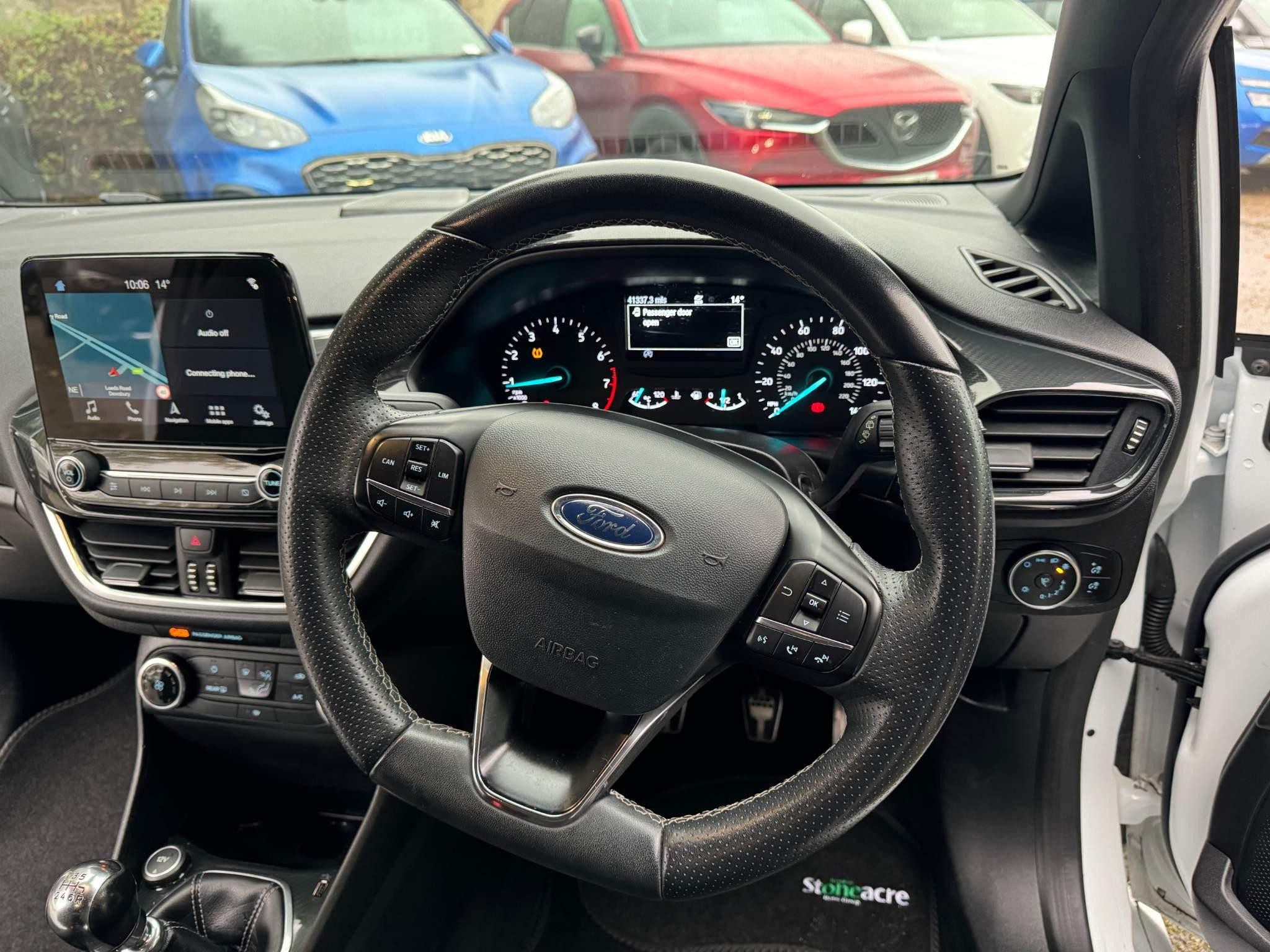 Ford Fiesta Image 16