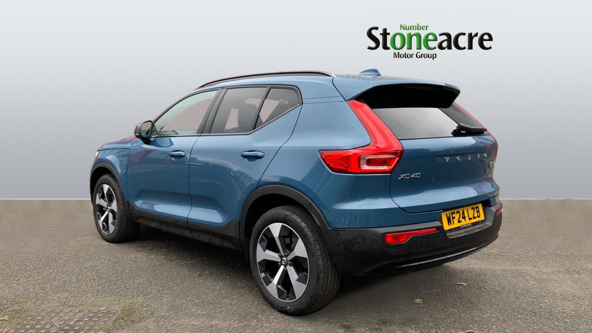 Volvo XC40 Image 2