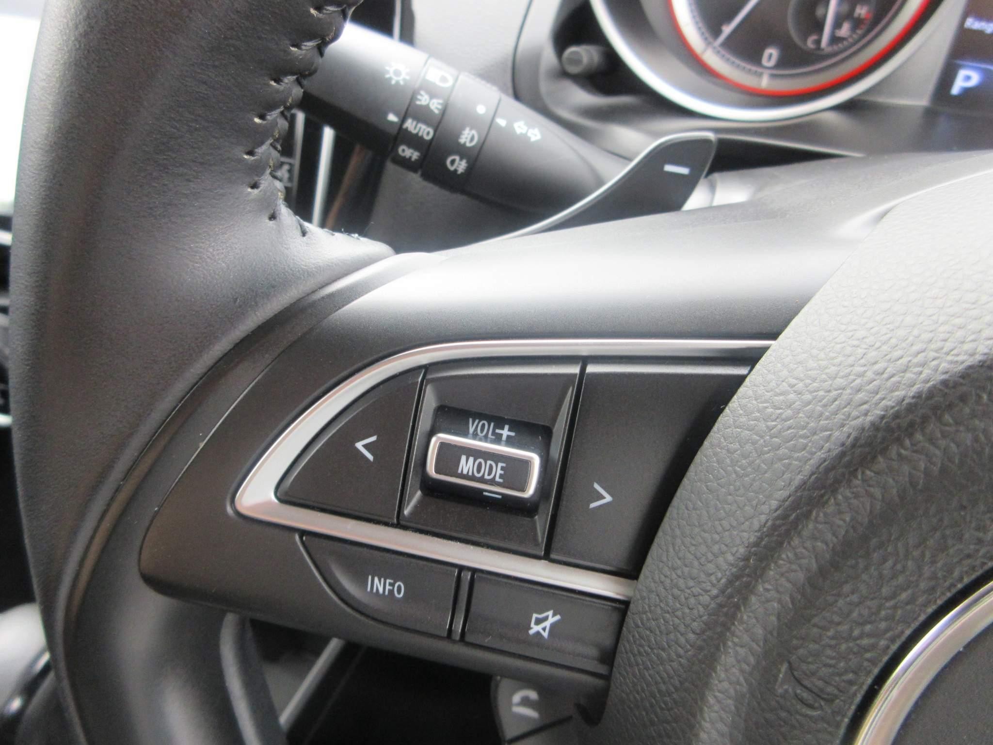 Suzuki Swift Image 23