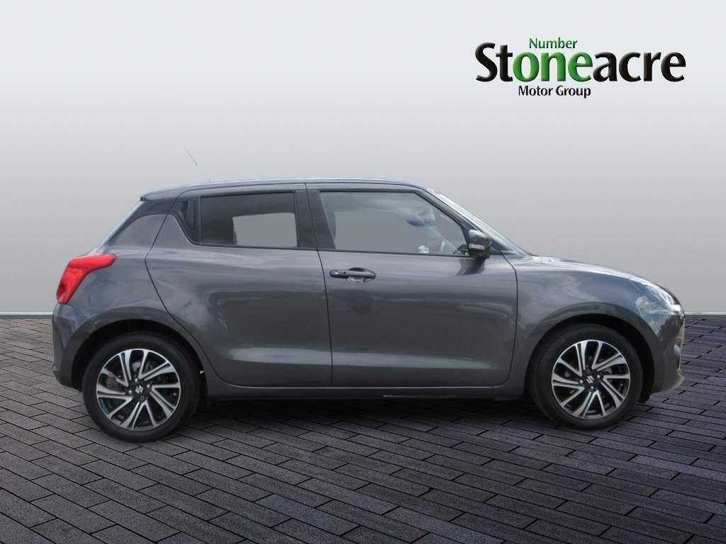 Suzuki Swift Image 2