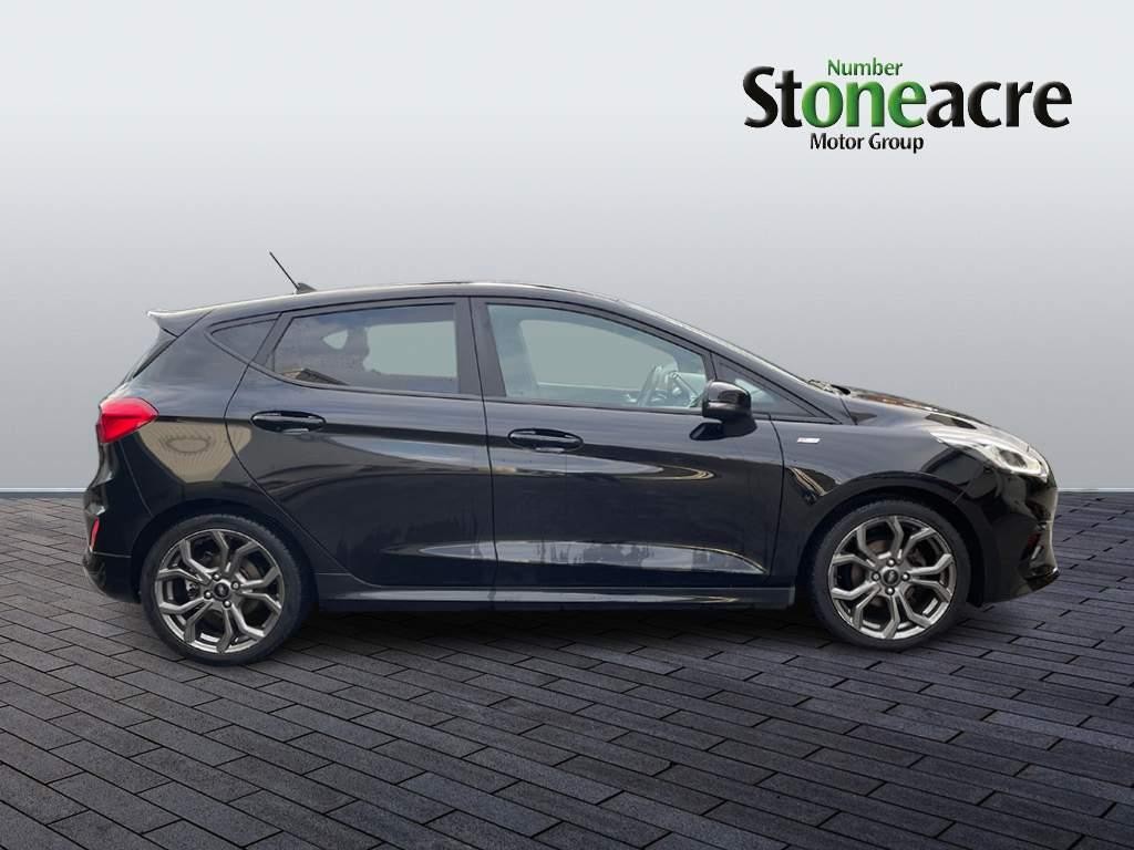 Ford Fiesta Image 2