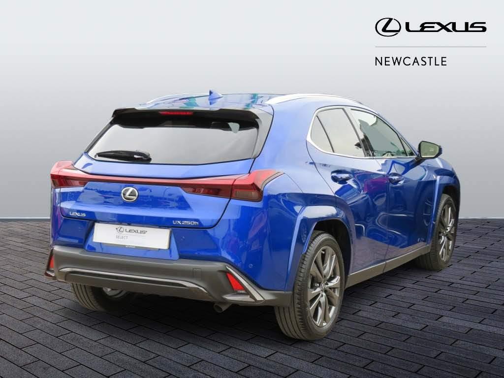 Lexus UX Image 5