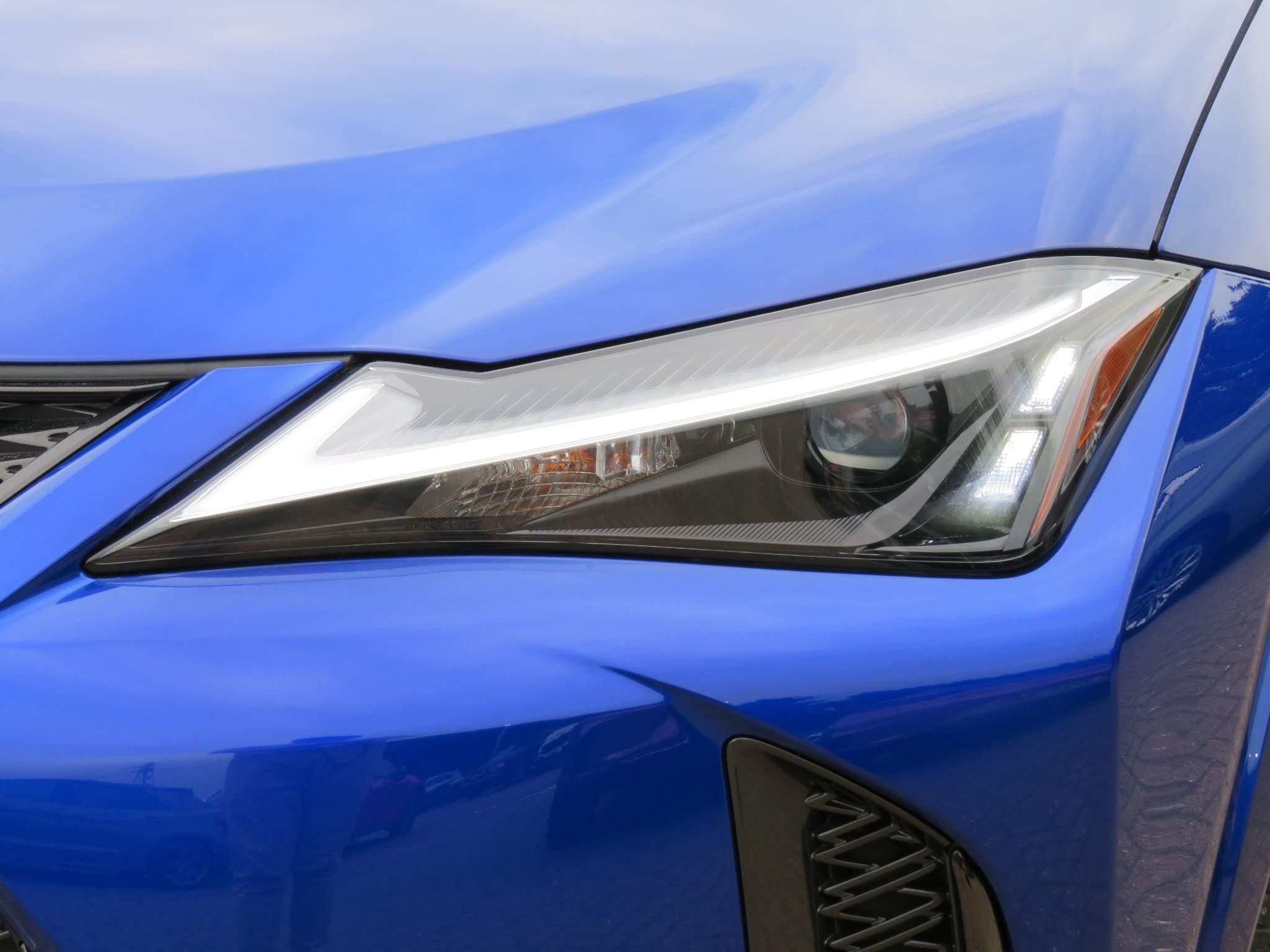 Lexus UX Image 38