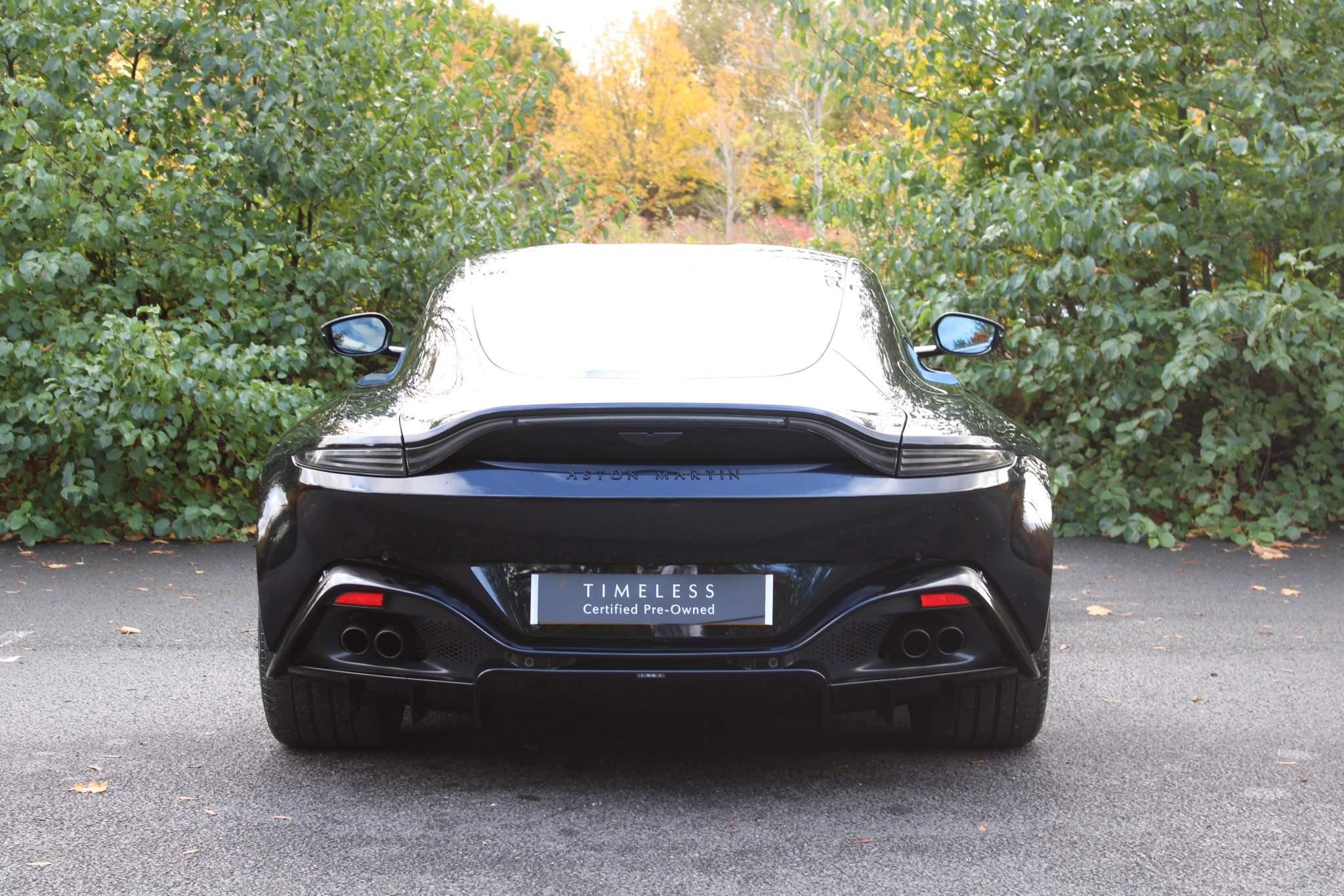 Aston Martin Vantage Image 21