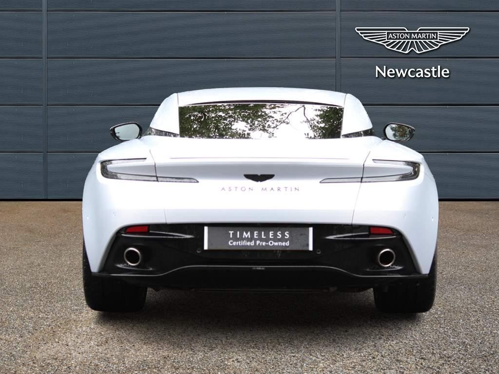 Aston Martin DB11 Image 15