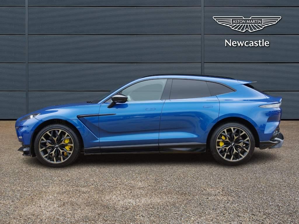 Aston Martin DBX Image 16