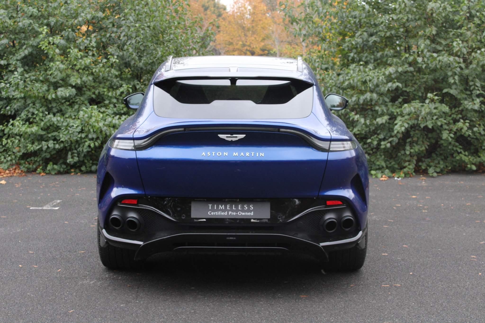 Aston Martin DBX Image 4