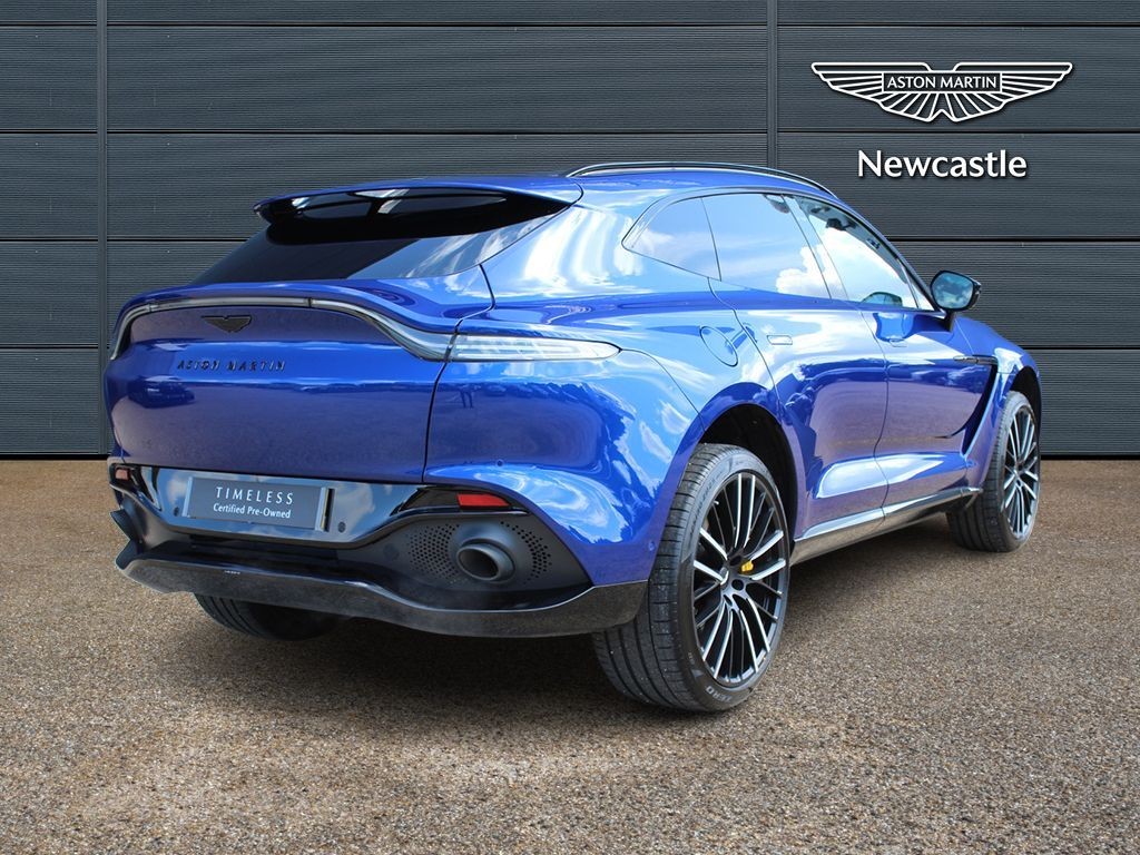 Aston Martin DBX Image 16