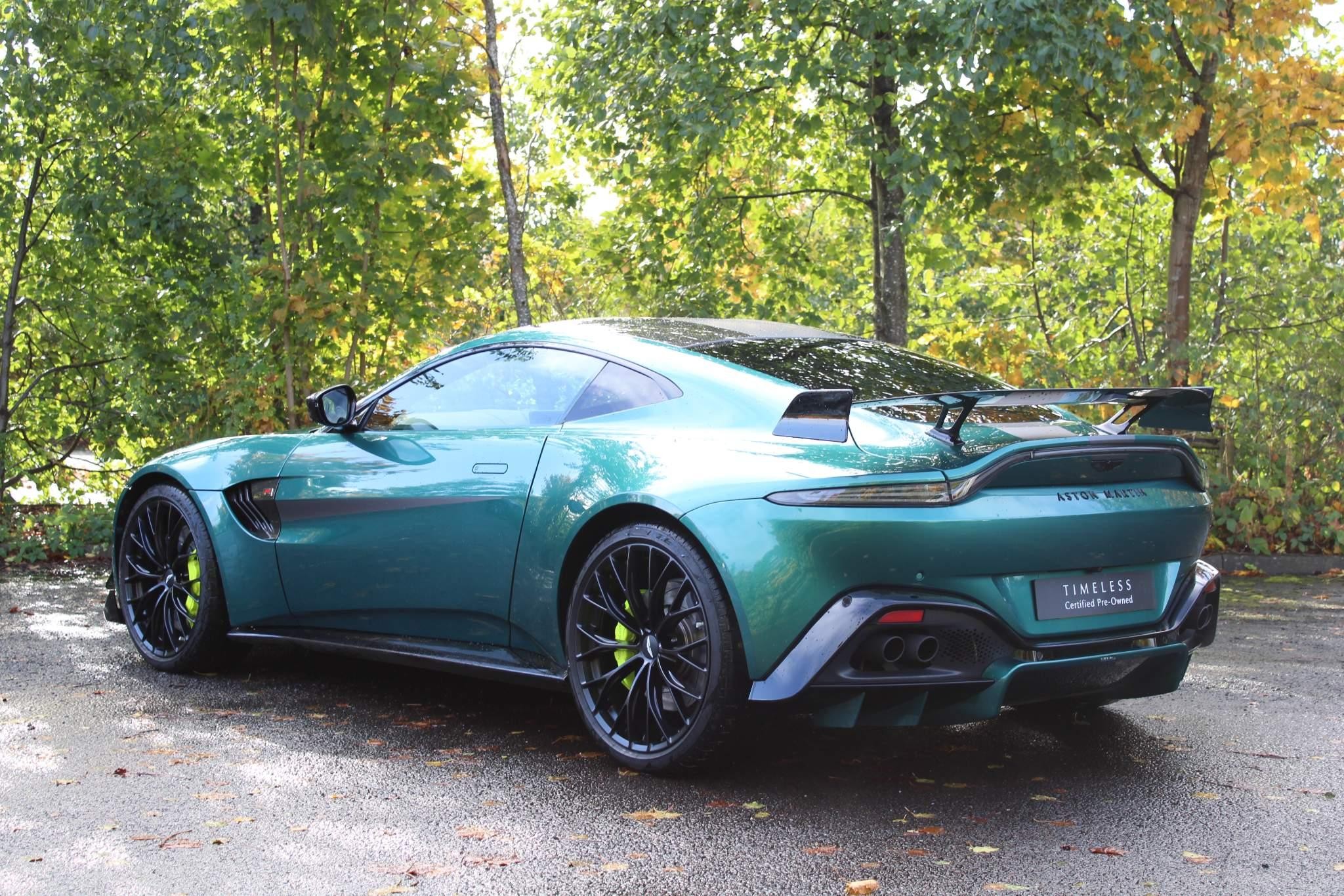 Aston Martin Vantage Image 6