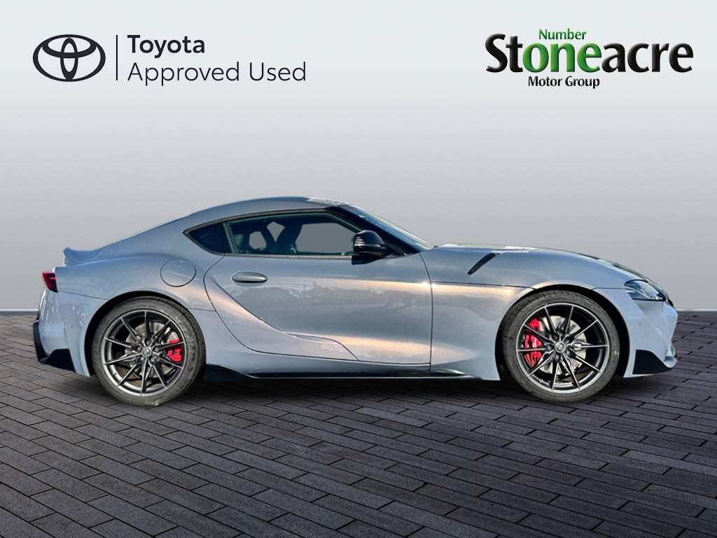 Toyota Supra Image 4