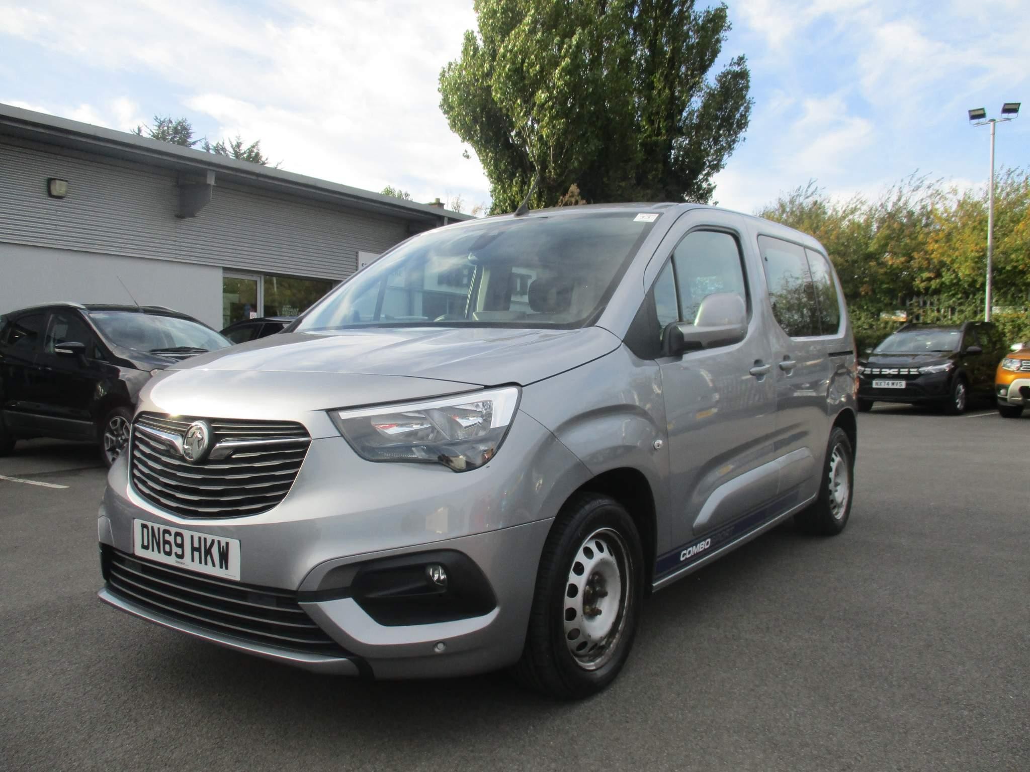 Vauxhall Combo Life Image 3