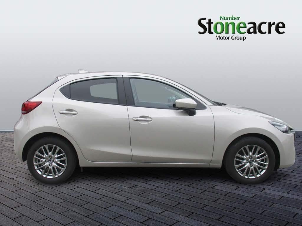 Mazda Mazda2 Image 8