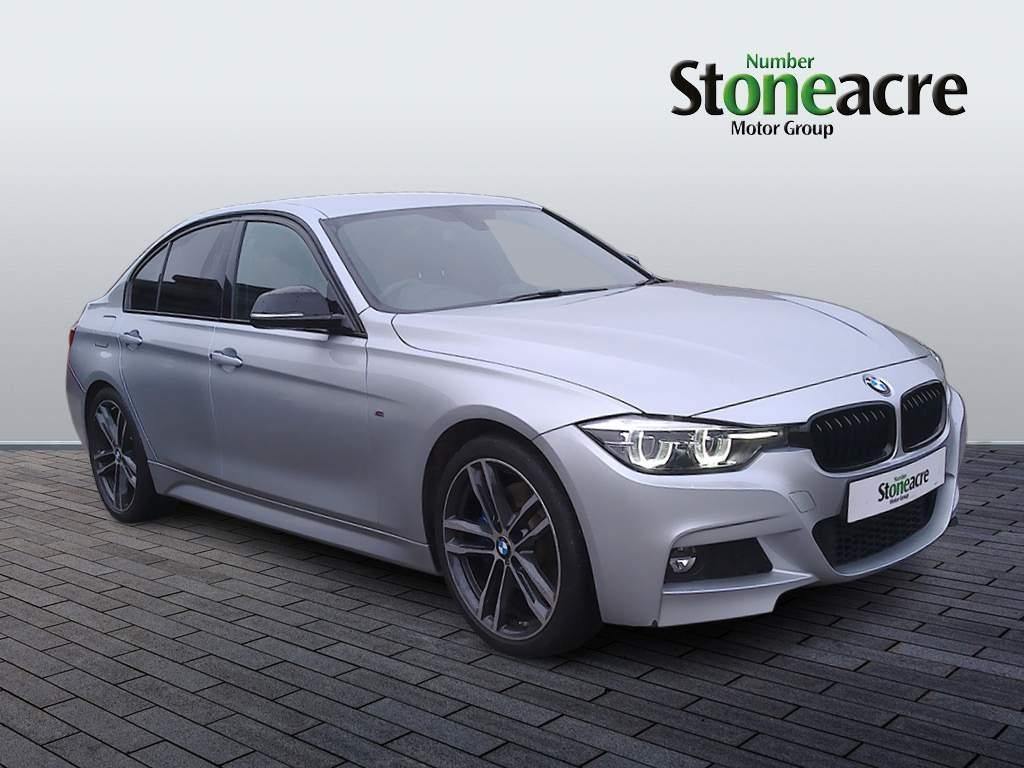 BMW 3 Series Image 1