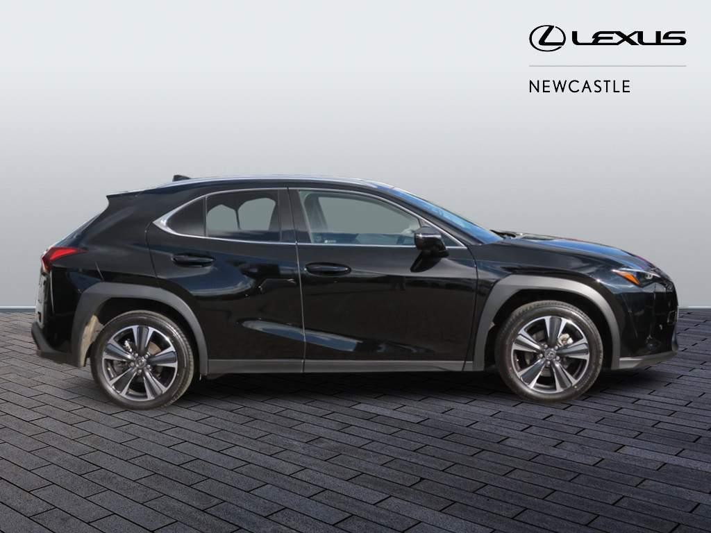 Lexus UX Self-Charging Hybrid Image 4