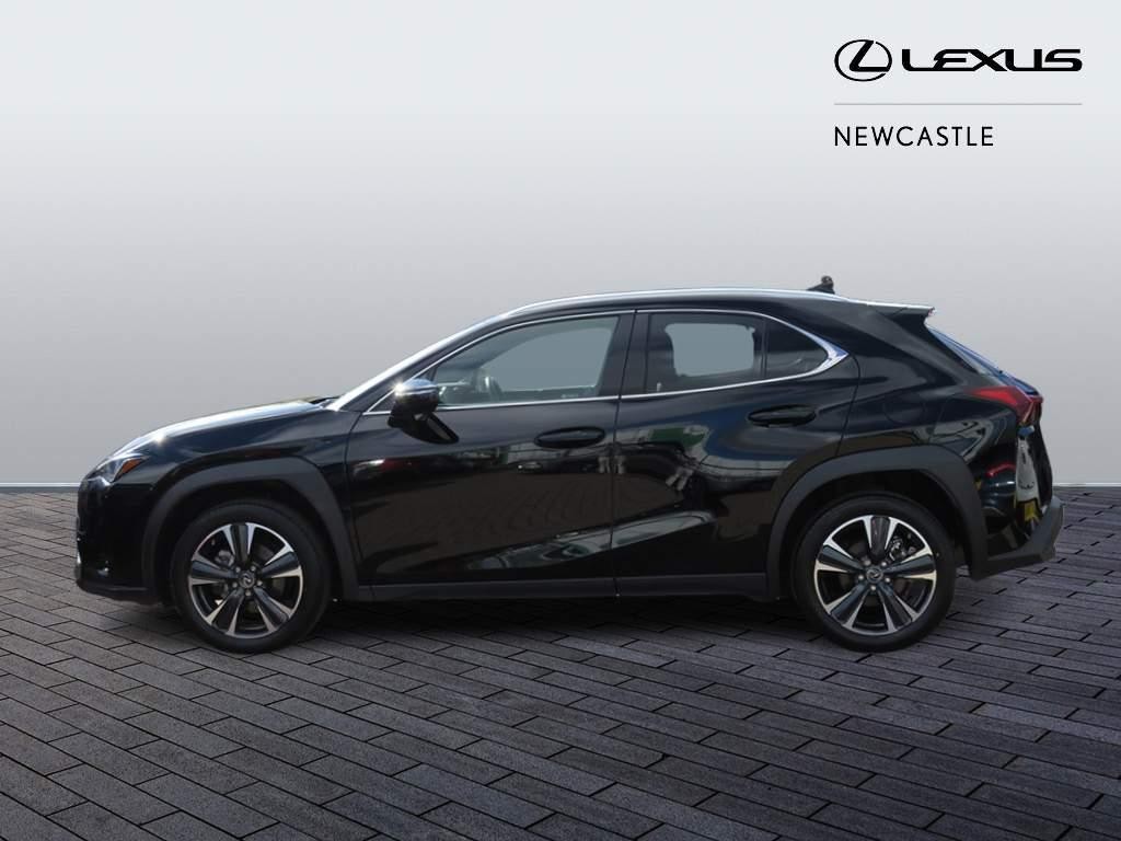 Lexus UX Self-Charging Hybrid Image 8