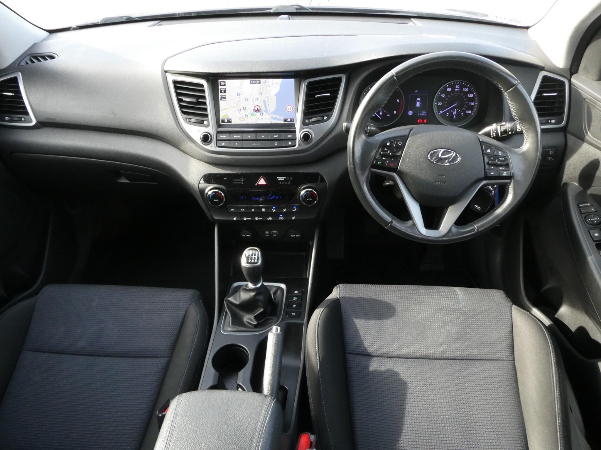 Hyundai TUCSON Image 12