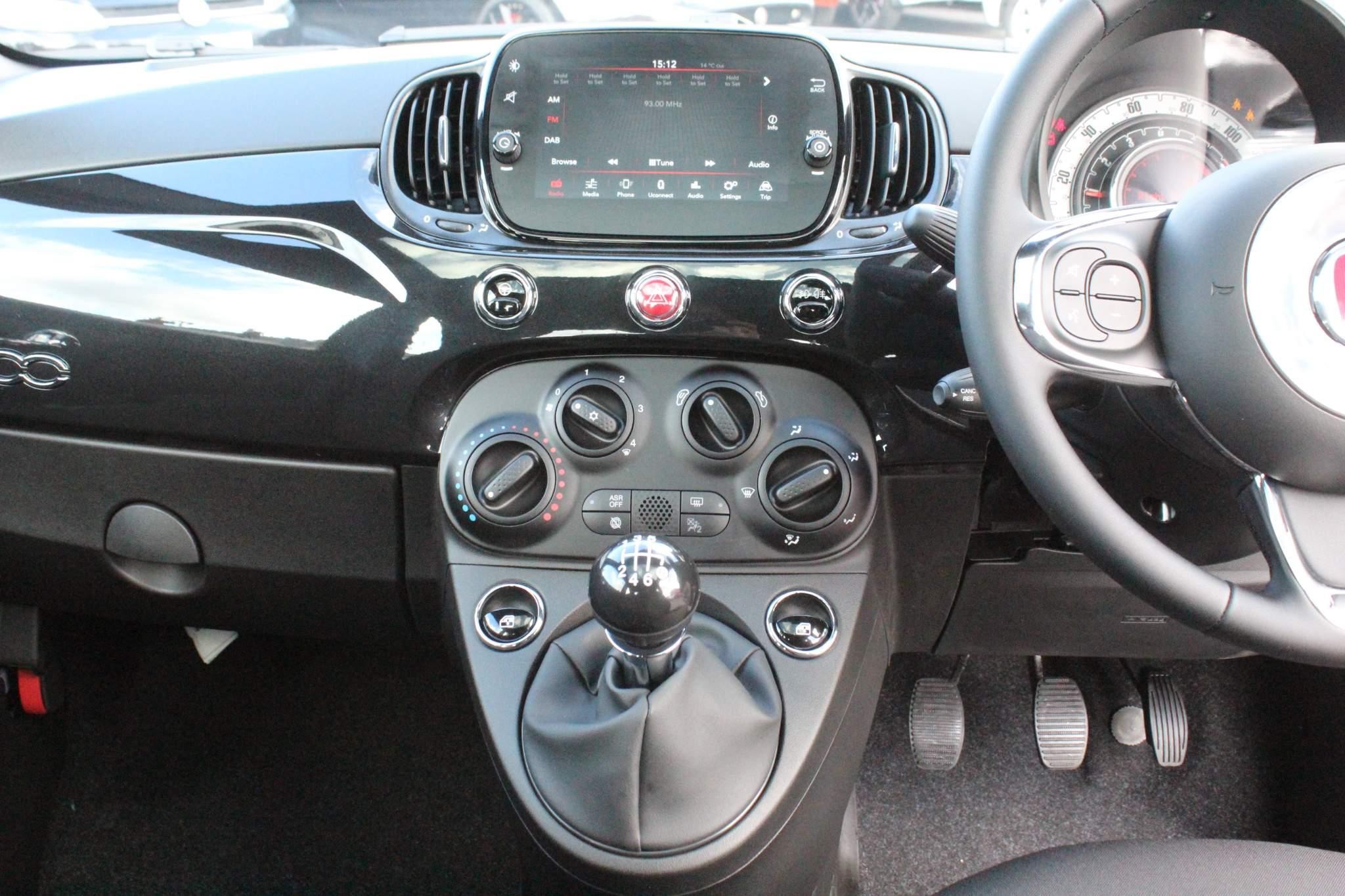 Fiat 500 Hybrid Image 20