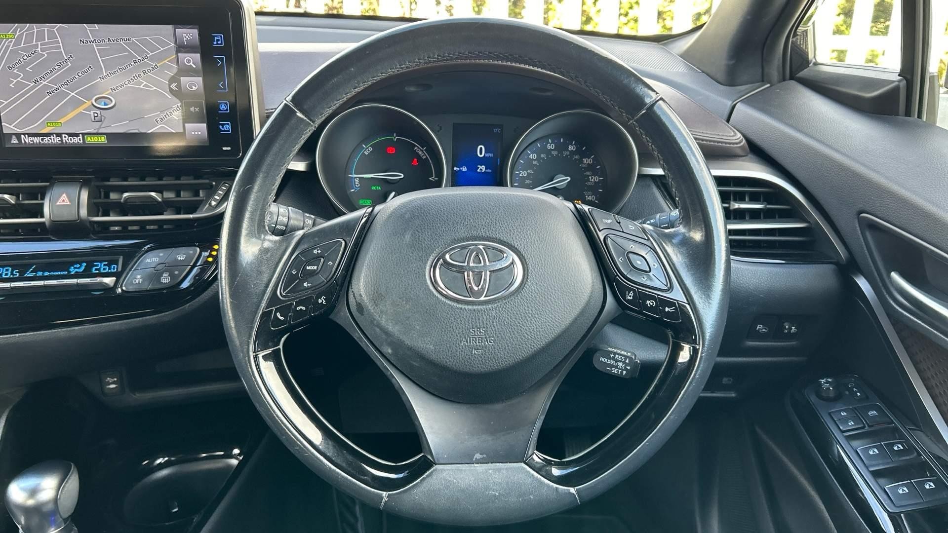 Toyota C-HR Image 12