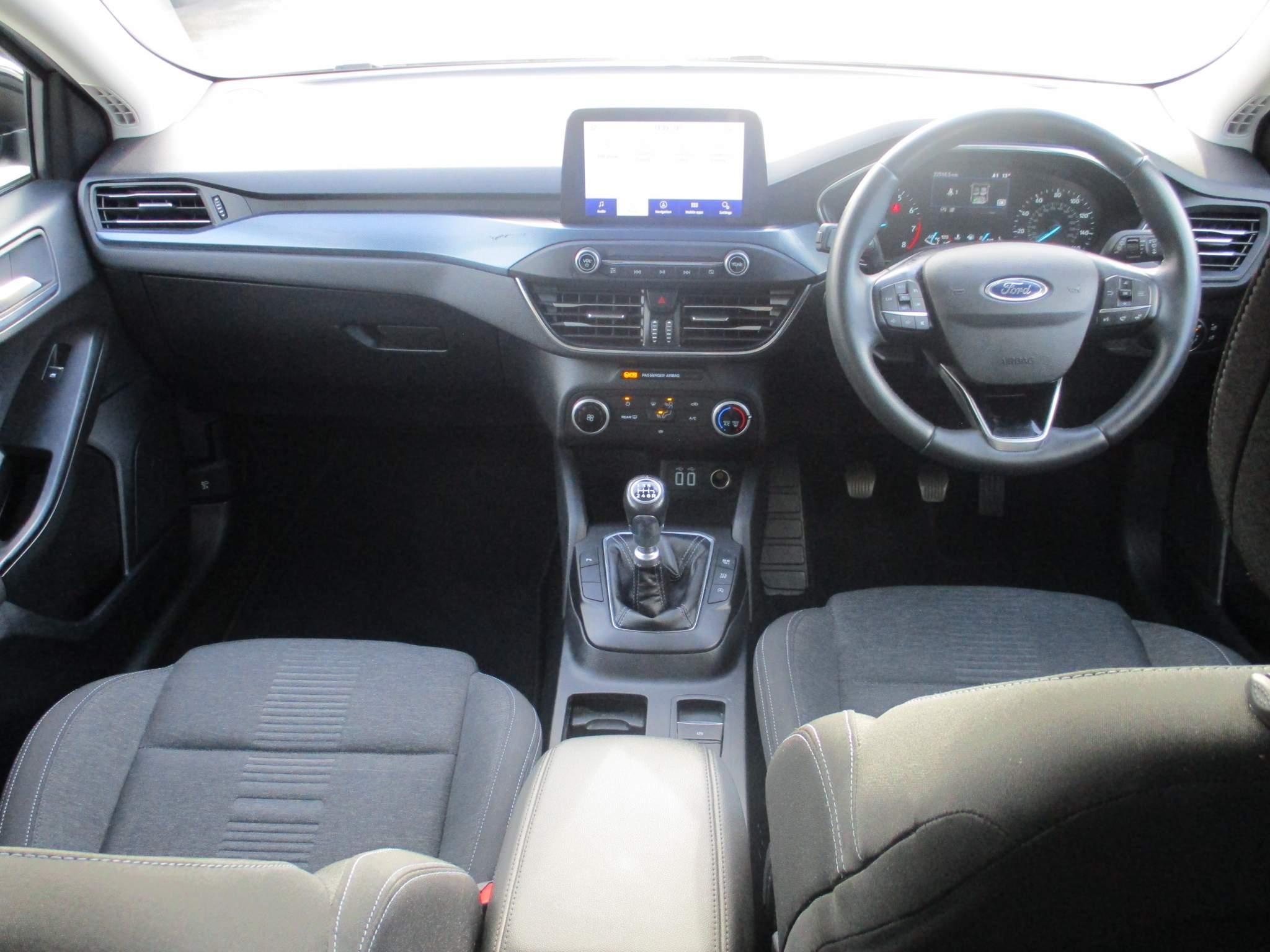 Ford Focus Image 32