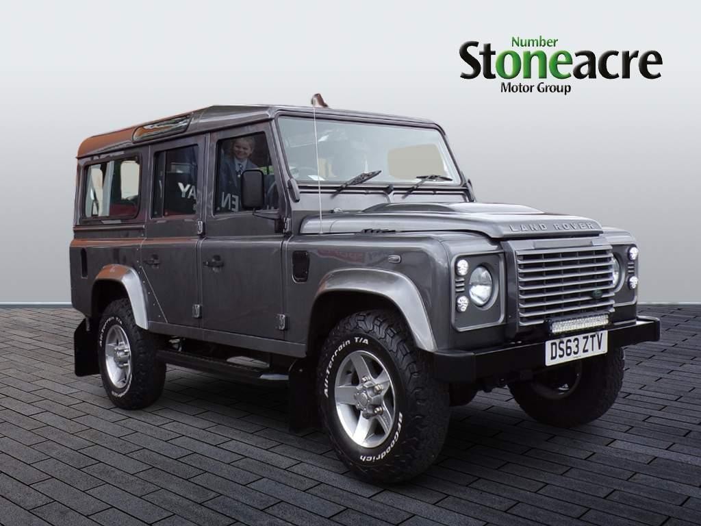 Land Rover Defender 110 Image 1