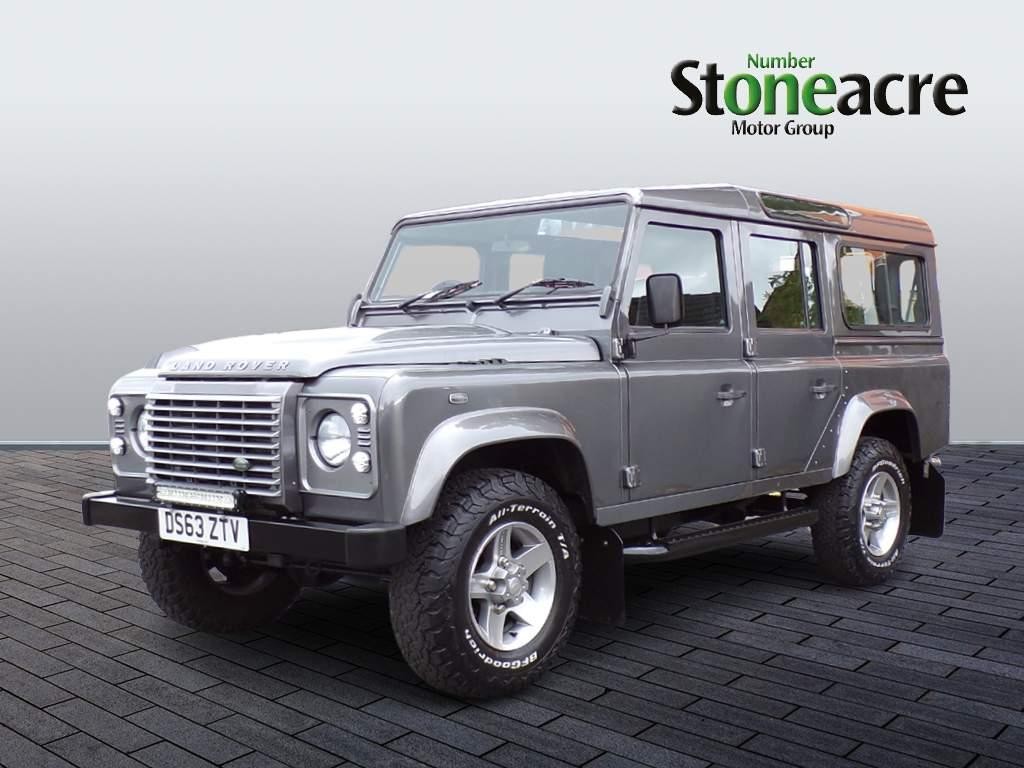 Land Rover Defender 110 Image 7