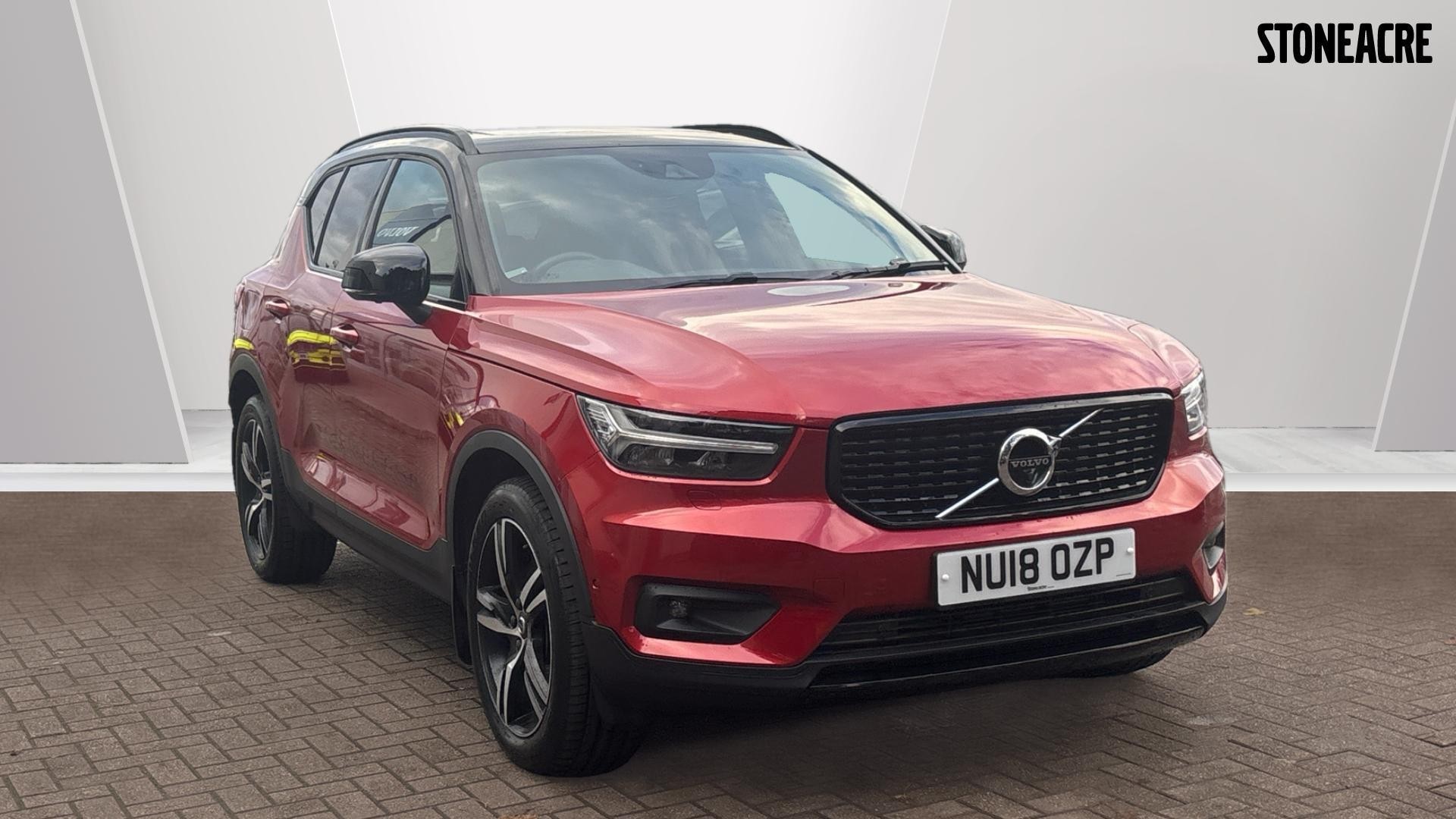 Volvo XC40 Image 1