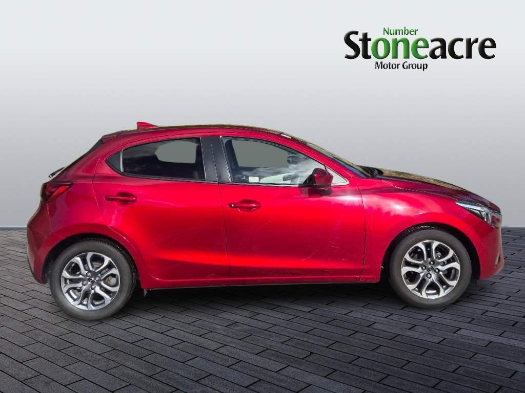 Mazda Mazda2 Image 2