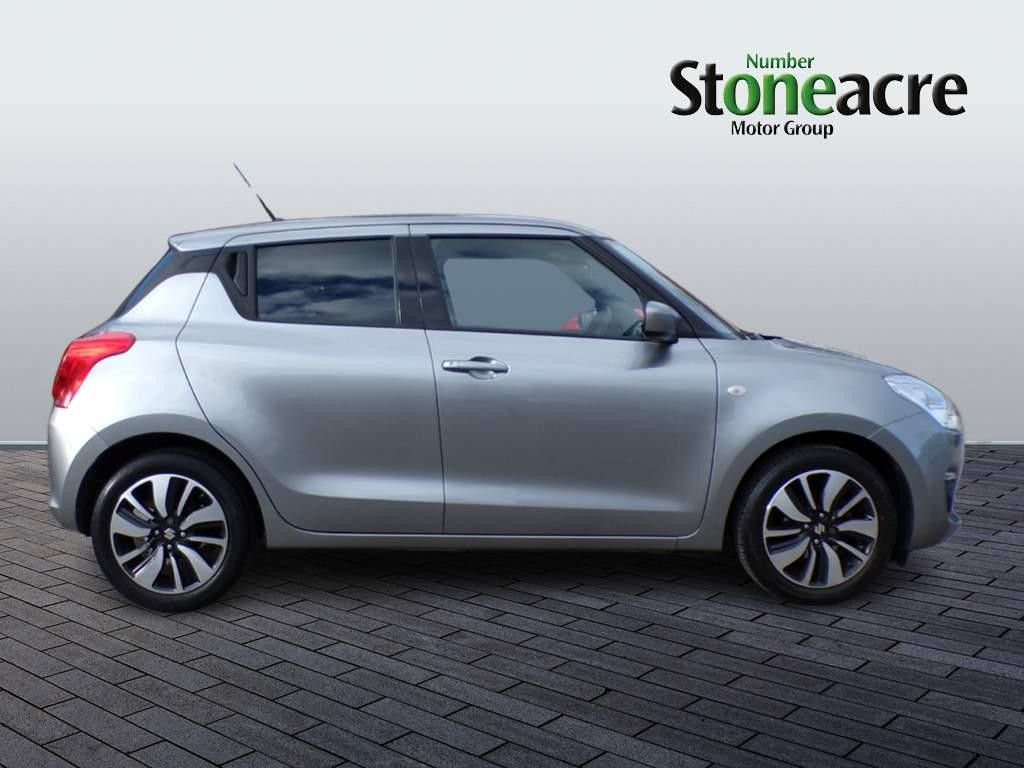 Suzuki Swift Image 2