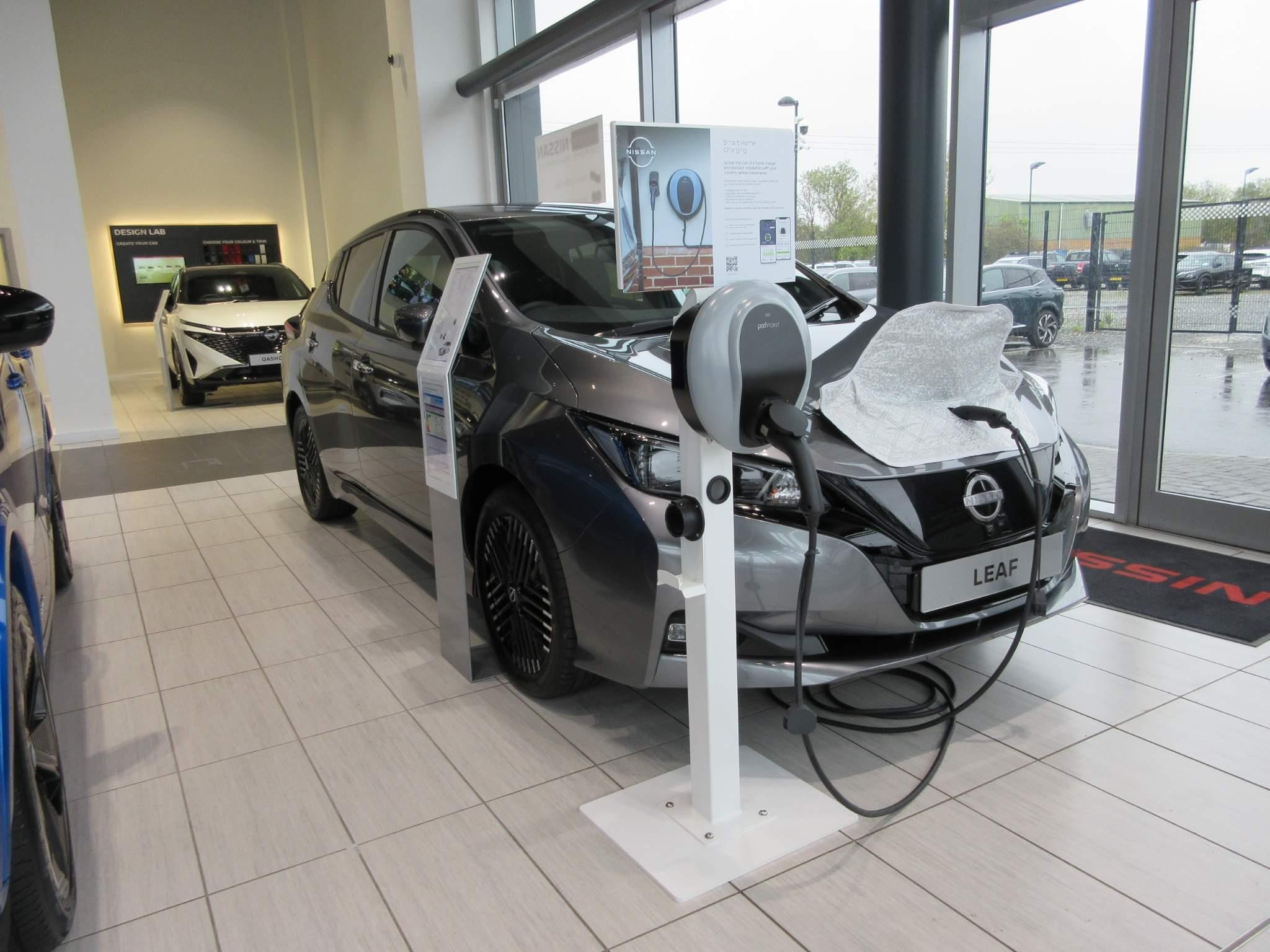 Nissan LEAF Image 1